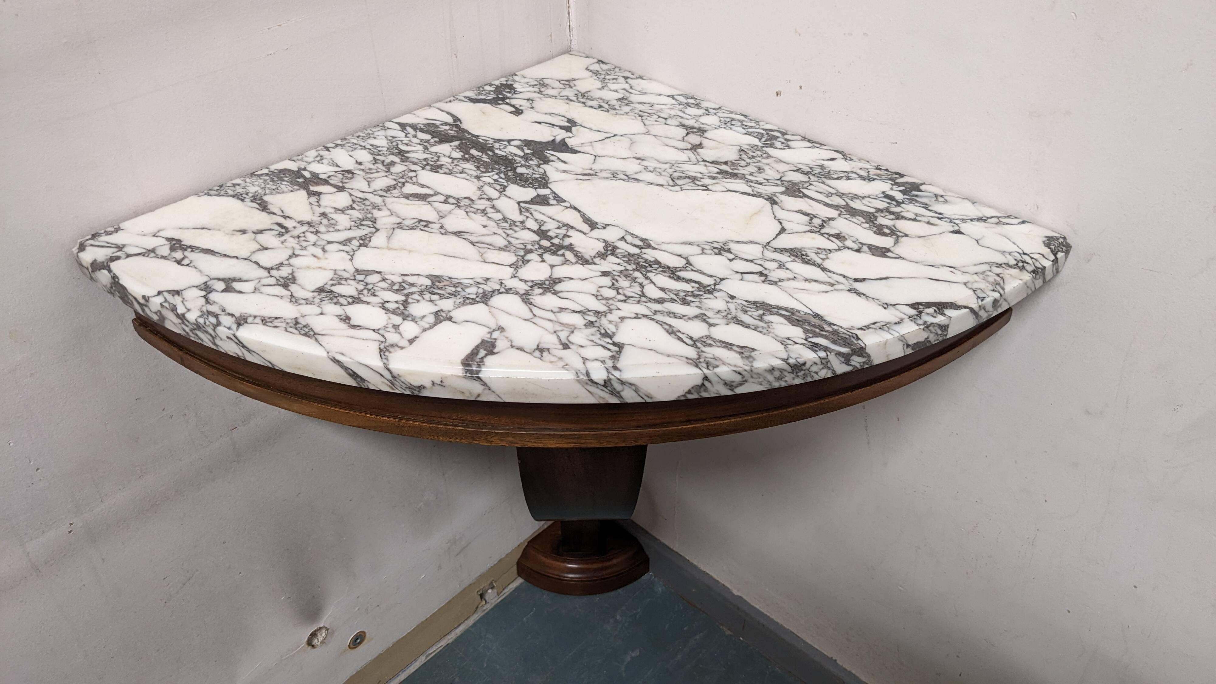 Console d'angle et son double miroir Art déco en noyer, France vers 1920