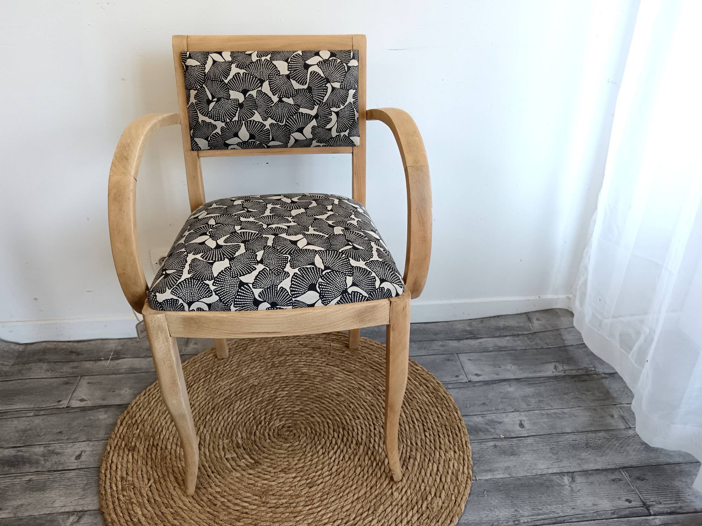 Fauteuil bridge bois tissu fleurs Noir et blanc