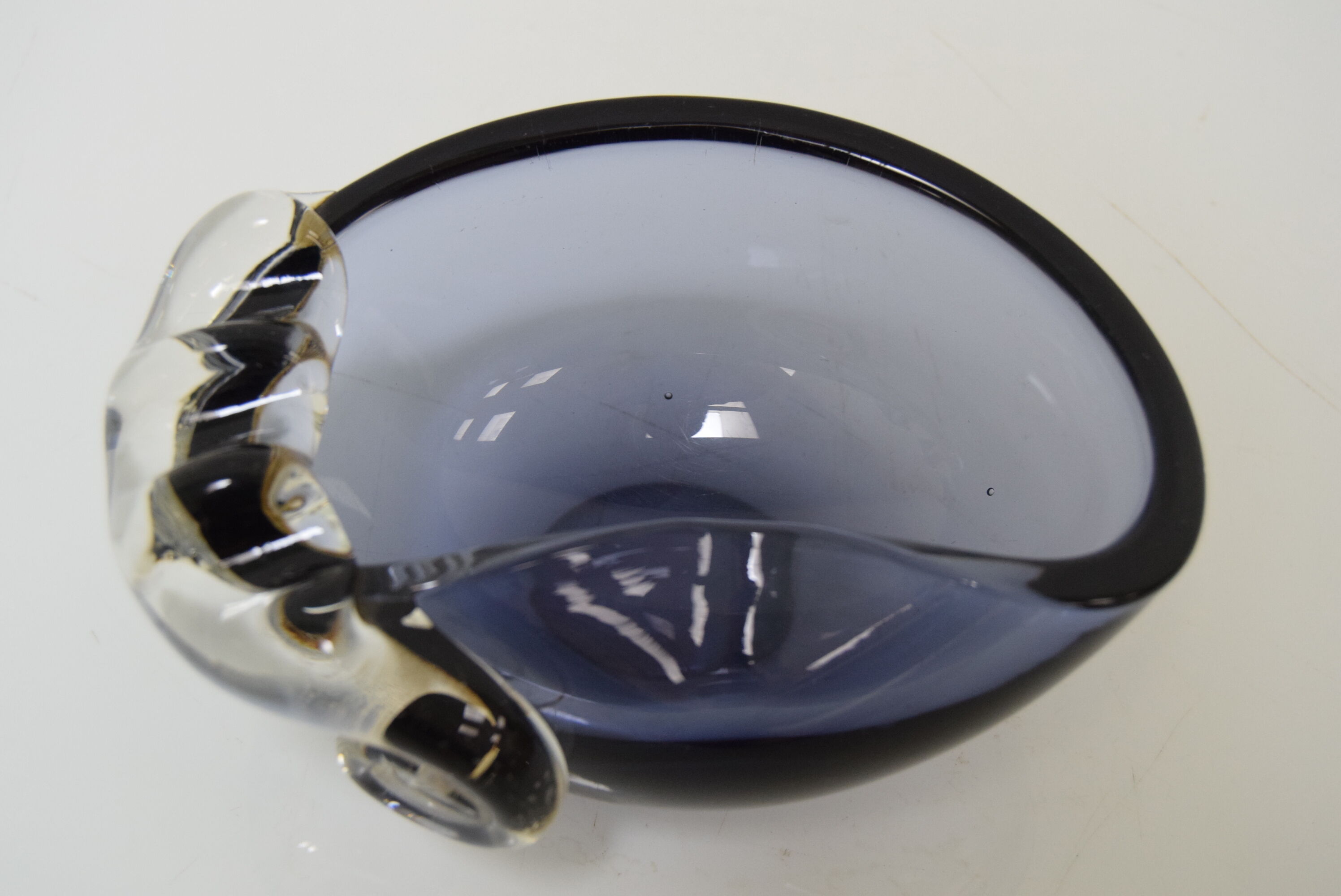 Cendrier en verre, par Glasswork Novy Bor, années 1960.