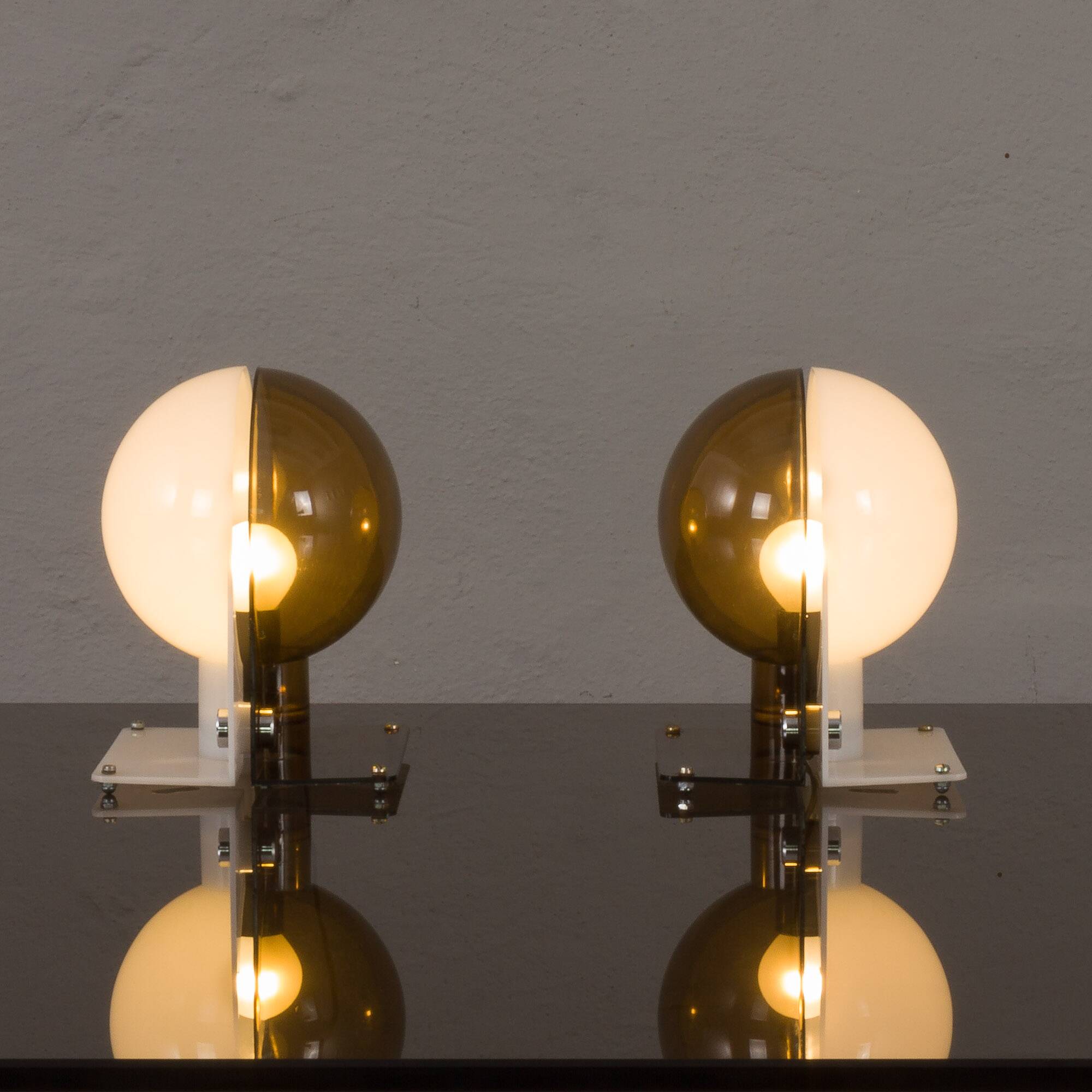 Pair of Sirio table lamps by Sergio Brazzoli & Ermanno Lampa for Guzzini