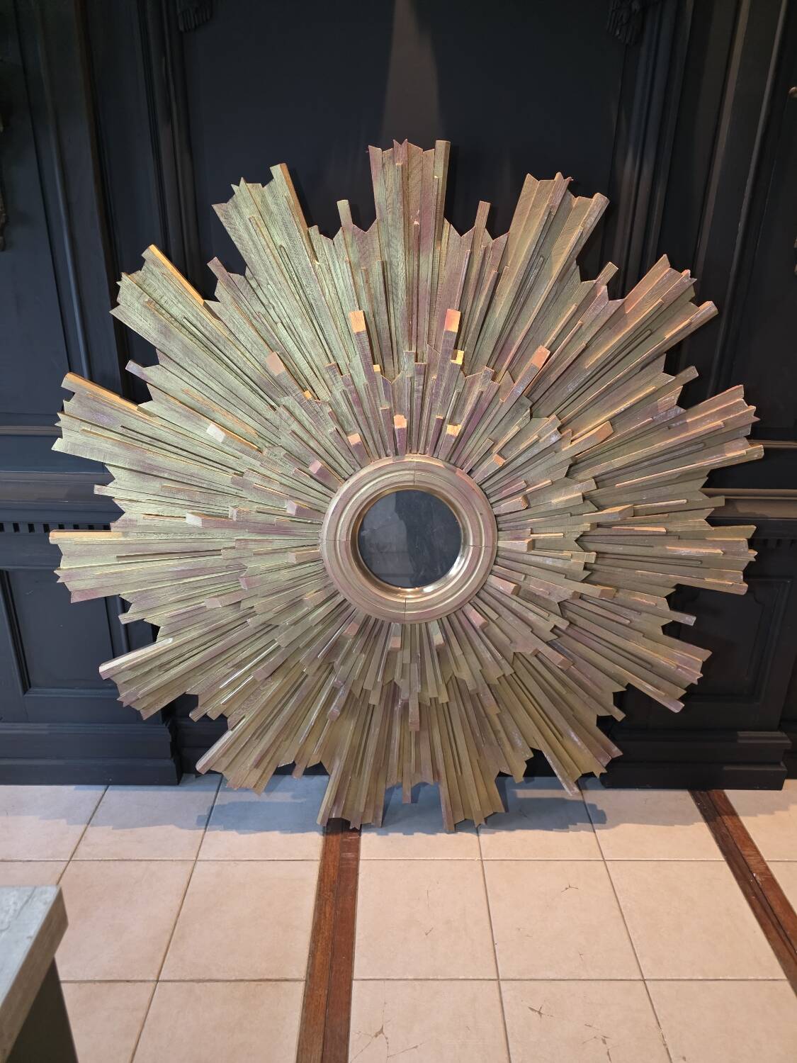 Monumental sun mirror in gilded oak 160 cm