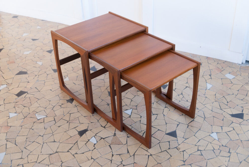 Modernist gigogne coffee table