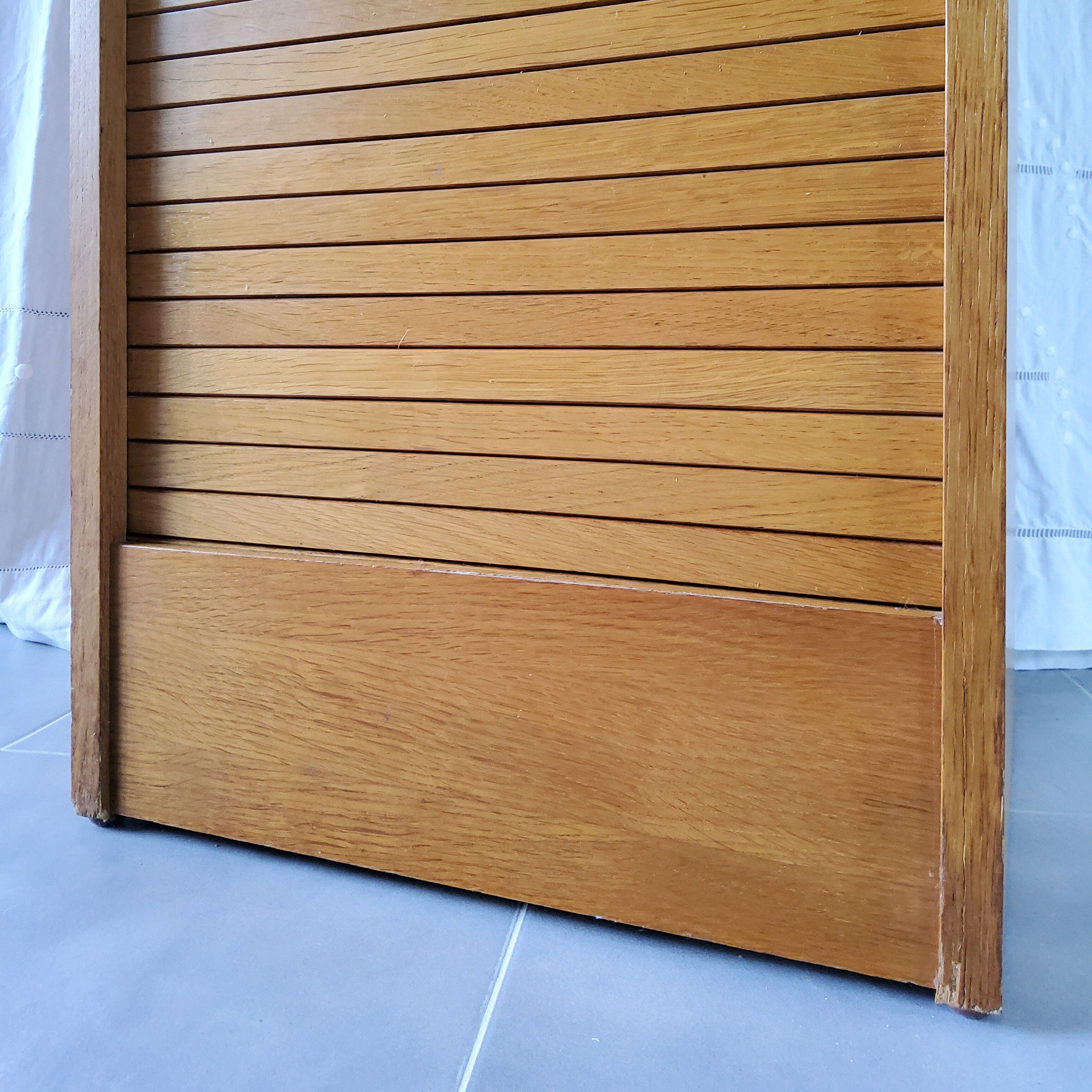 Wooden curtain binder