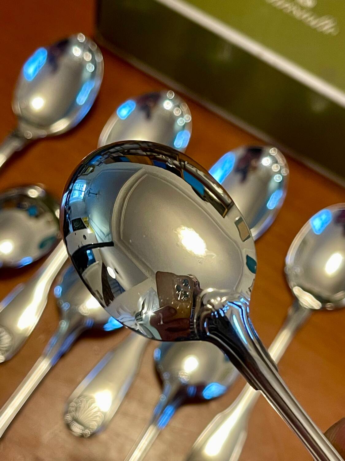 Christofle France Vendôme, 8 ice cream spoons in new condition.