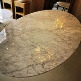 Knoll oval table by Eero Saarinen