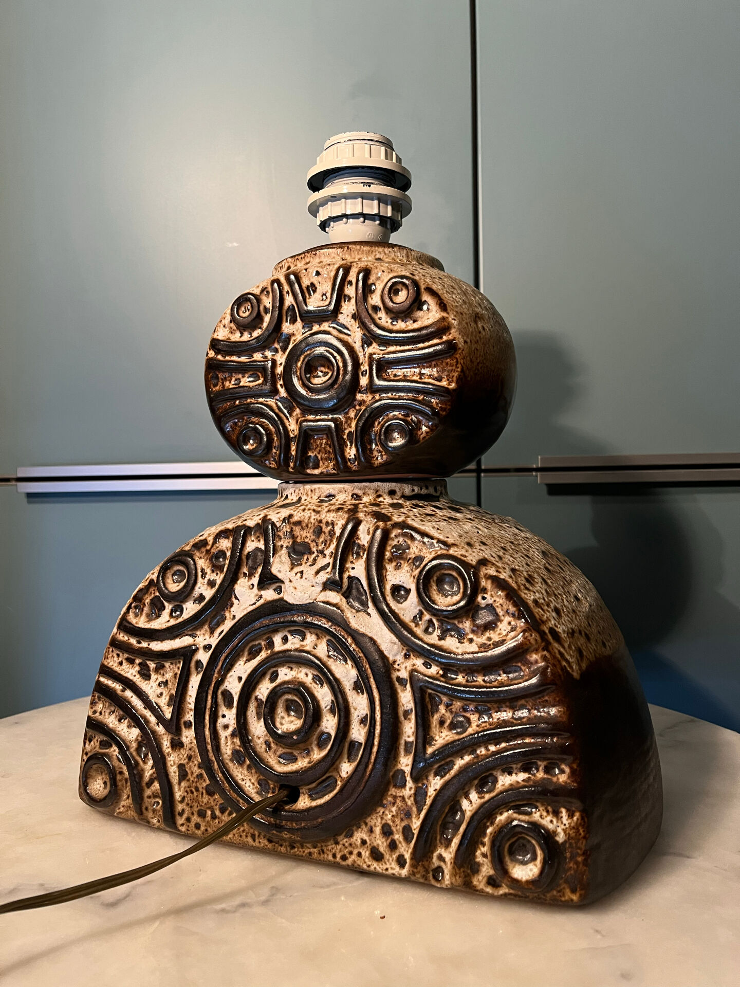 Brutalist ceramic lamp