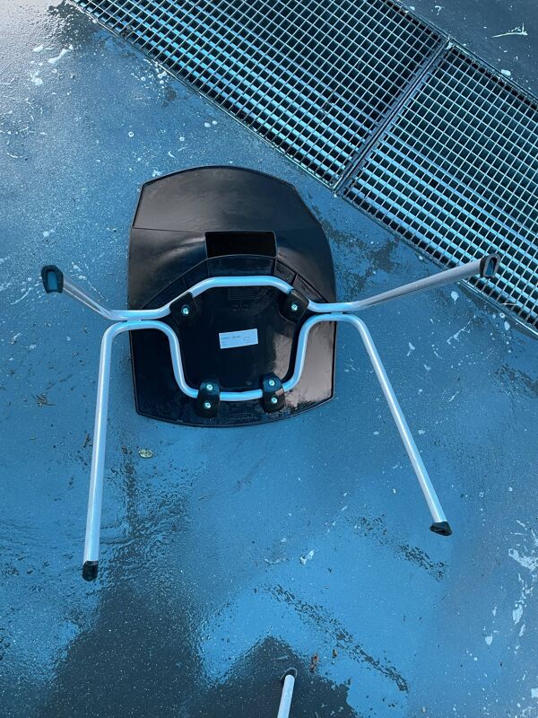 4 Chaises empilables design Angelo Pinaffo Model shell