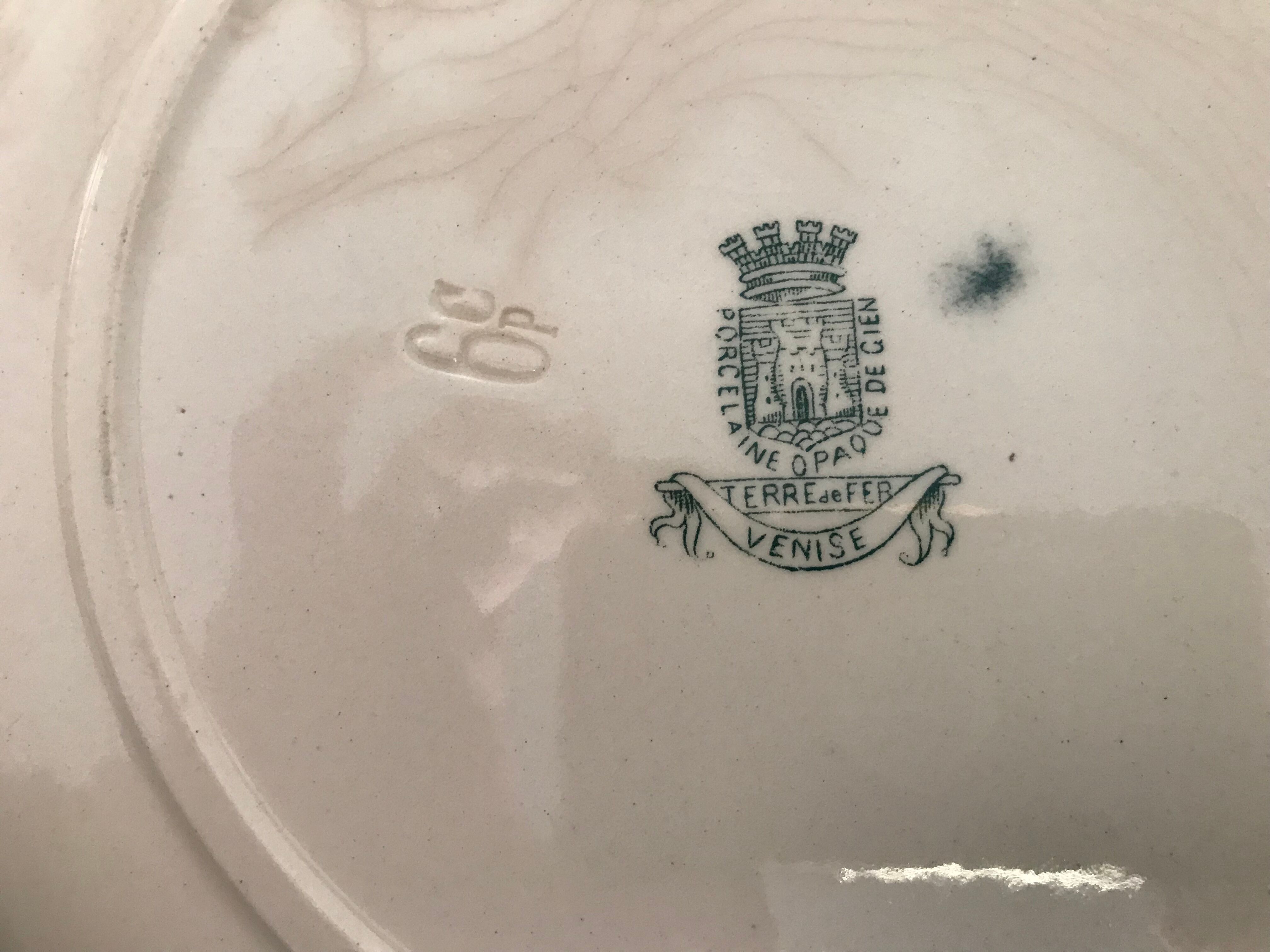 Round dish Gien porcelain Iron earth "Venice"