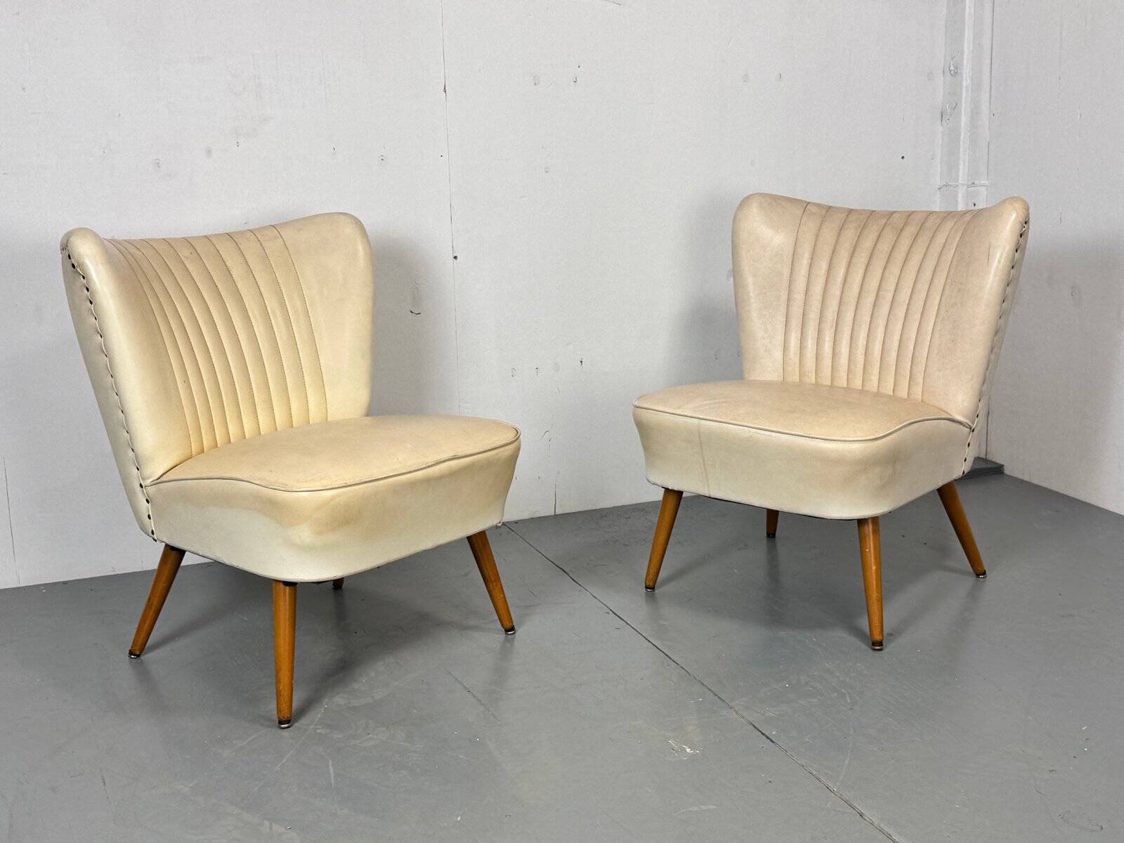 Vintage Artifort cocktail lounge chairs, 1950s, set of 2.