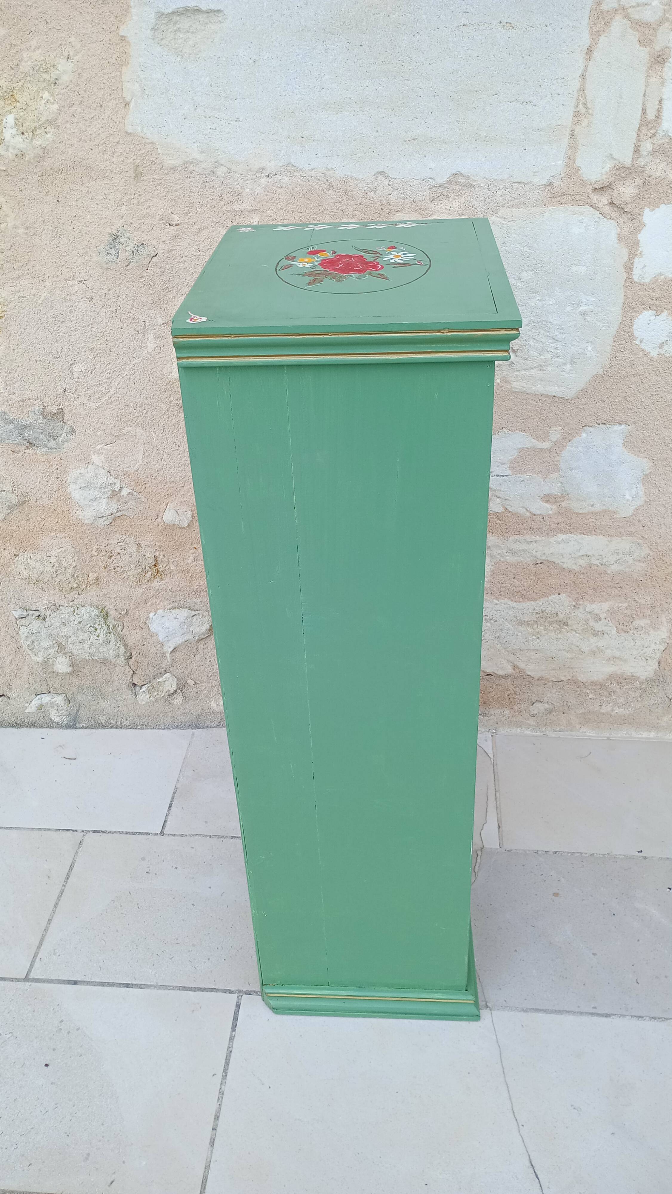 étagère peinte meuble de rangement