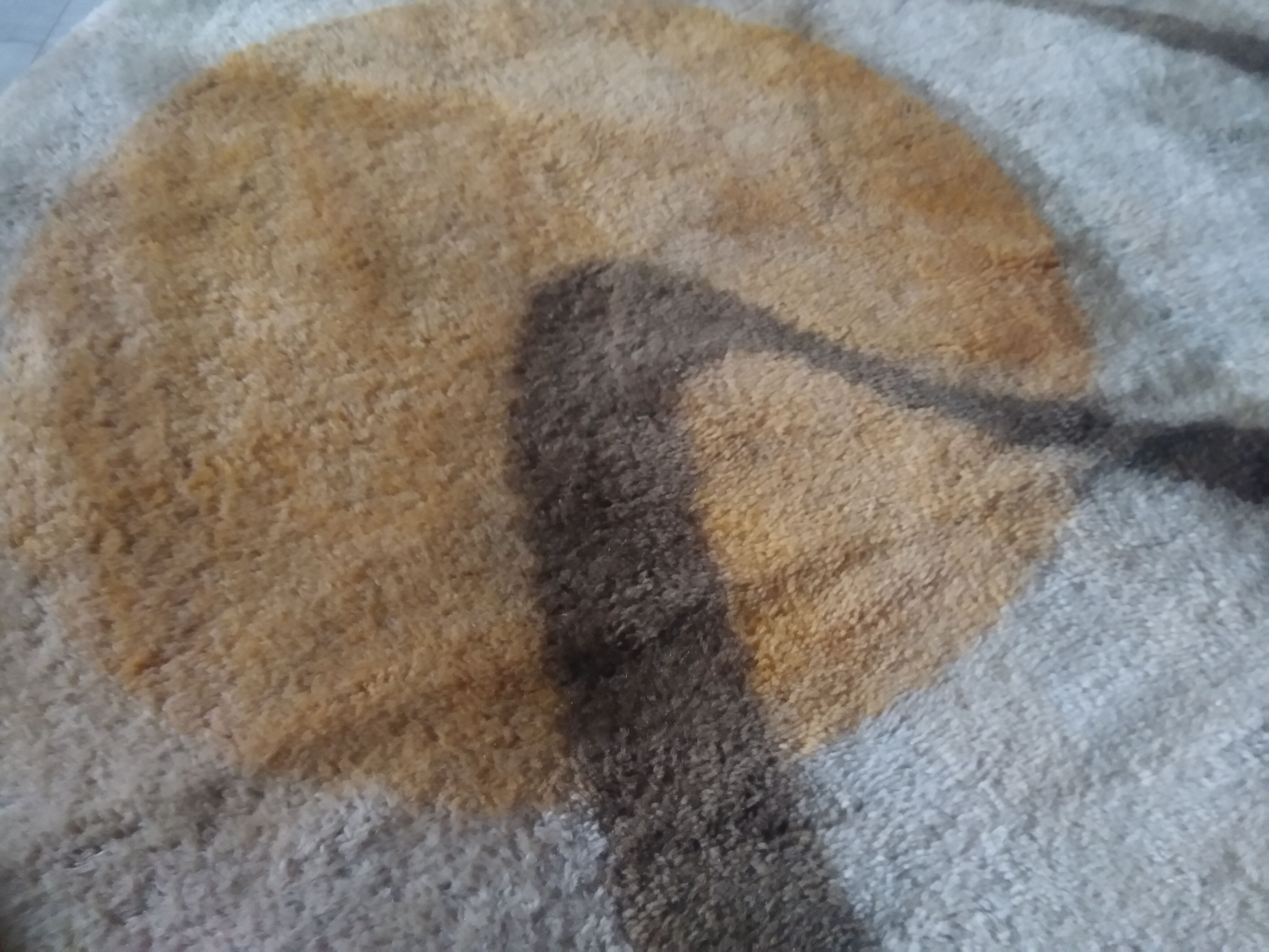 Vintage wool round carpet