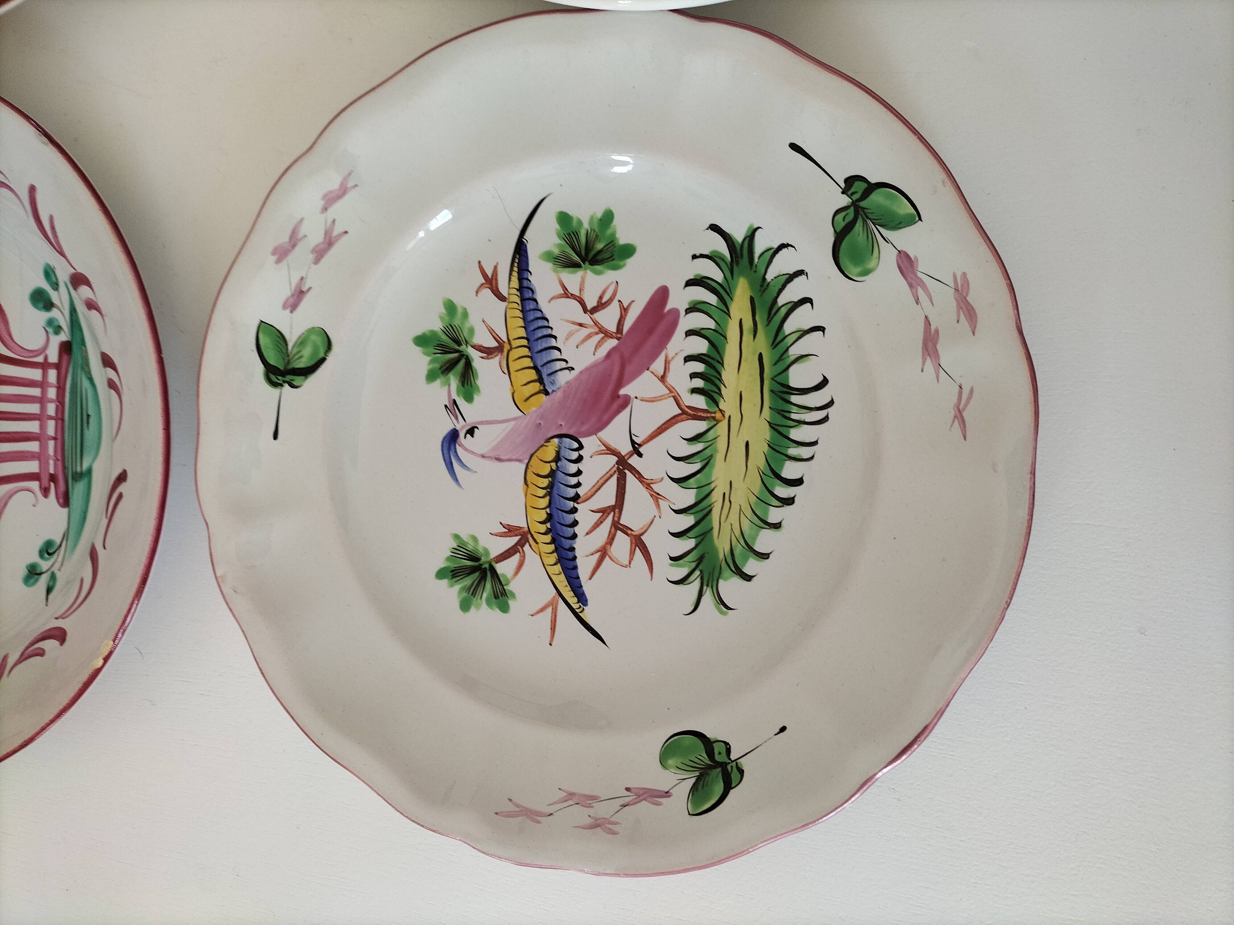 Set of 6 plates with birds and roosters.