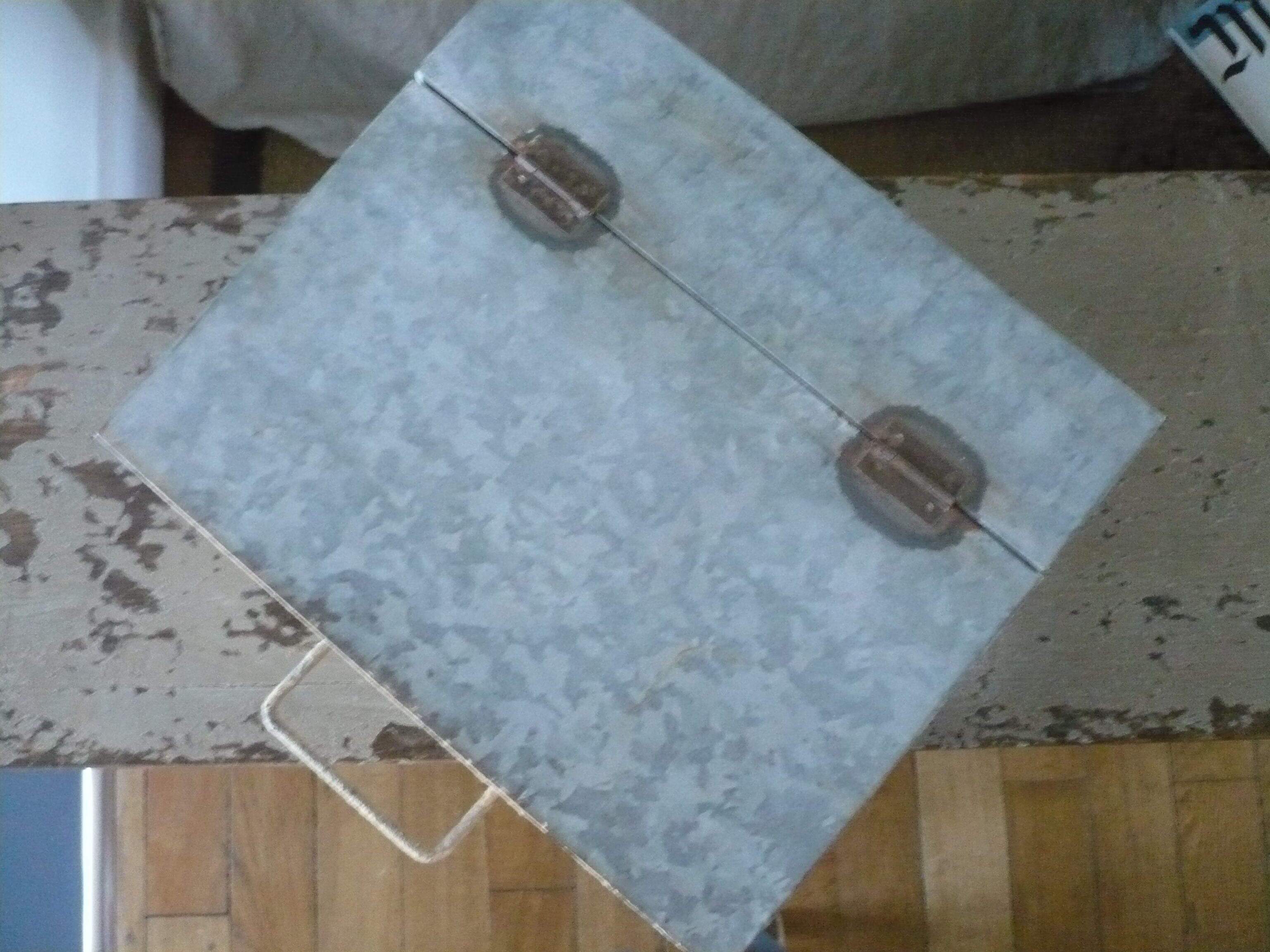 "Painter" storage furniture