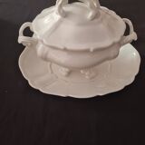 Porcelain sauce boat