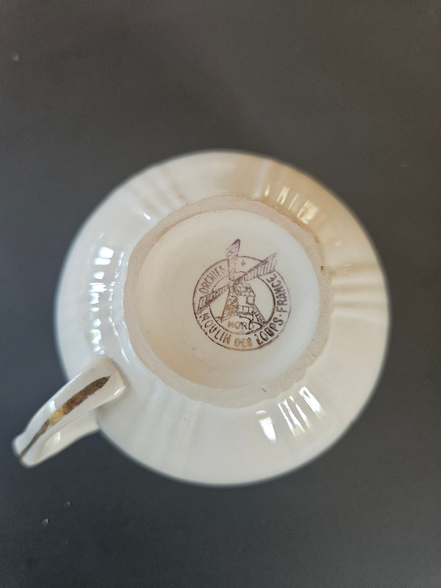 charming set of 4 cups and their 4 matching saucers in earthenware