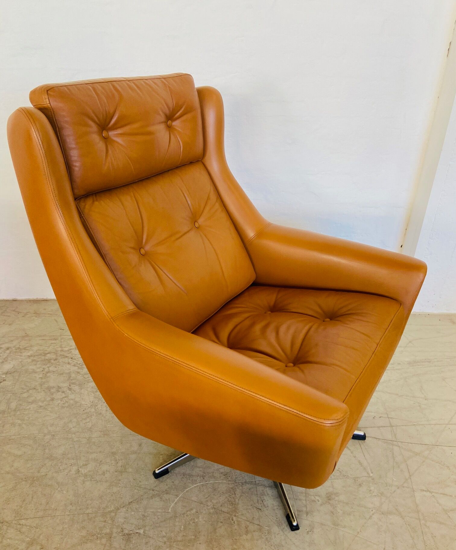Vintage Danish mid-century cognac leather Werner Langenfeld lounge chair, 1960s