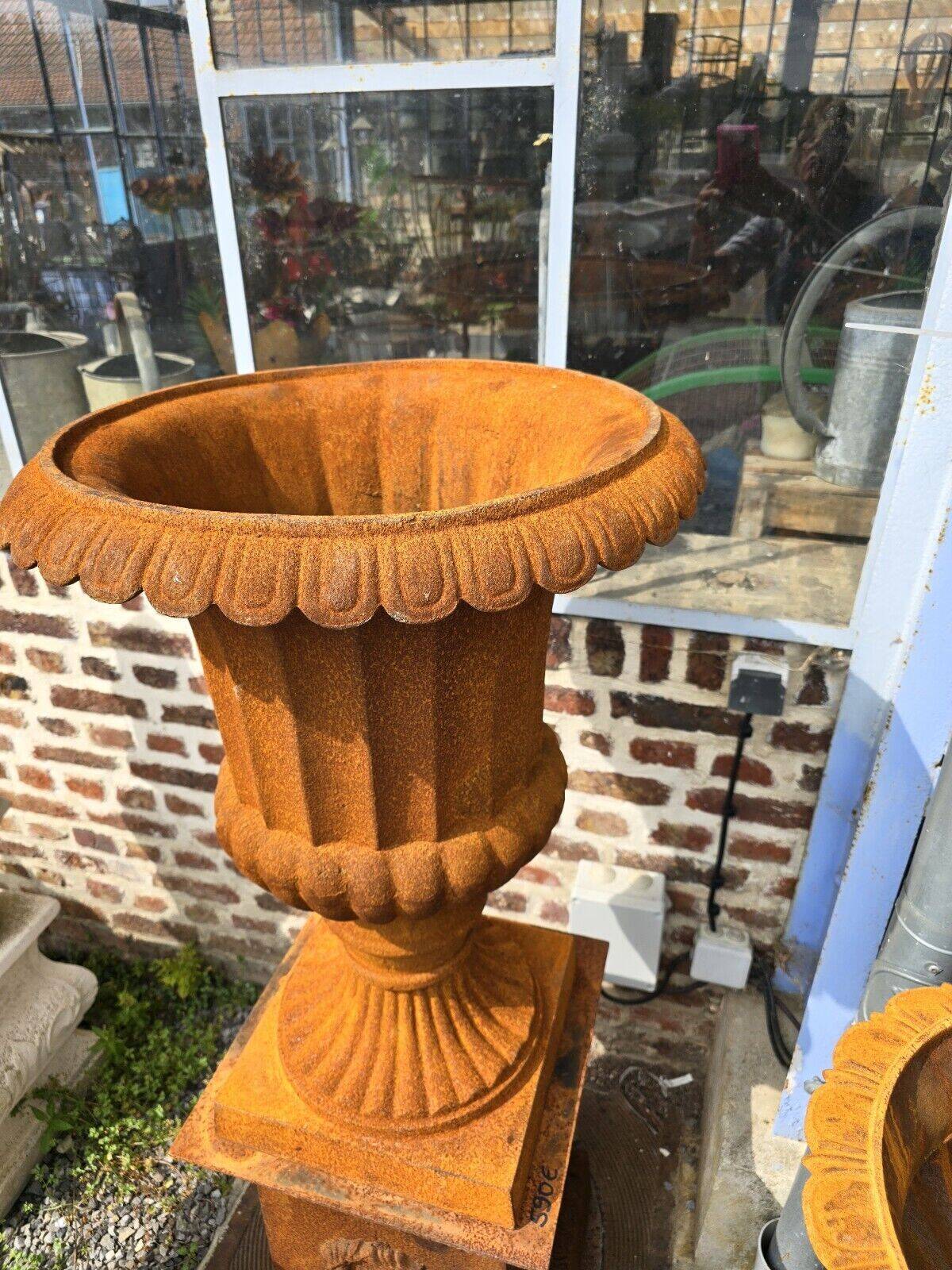 Vase médicis en fonte (gros modèle)