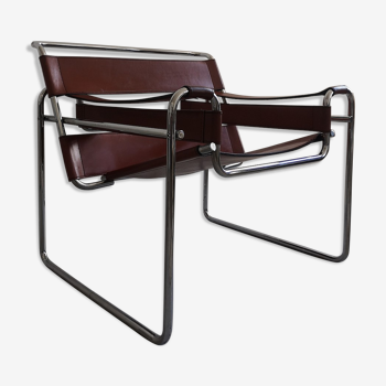 Tawny leather armchair model Wassily B3 by Marcel Breuer