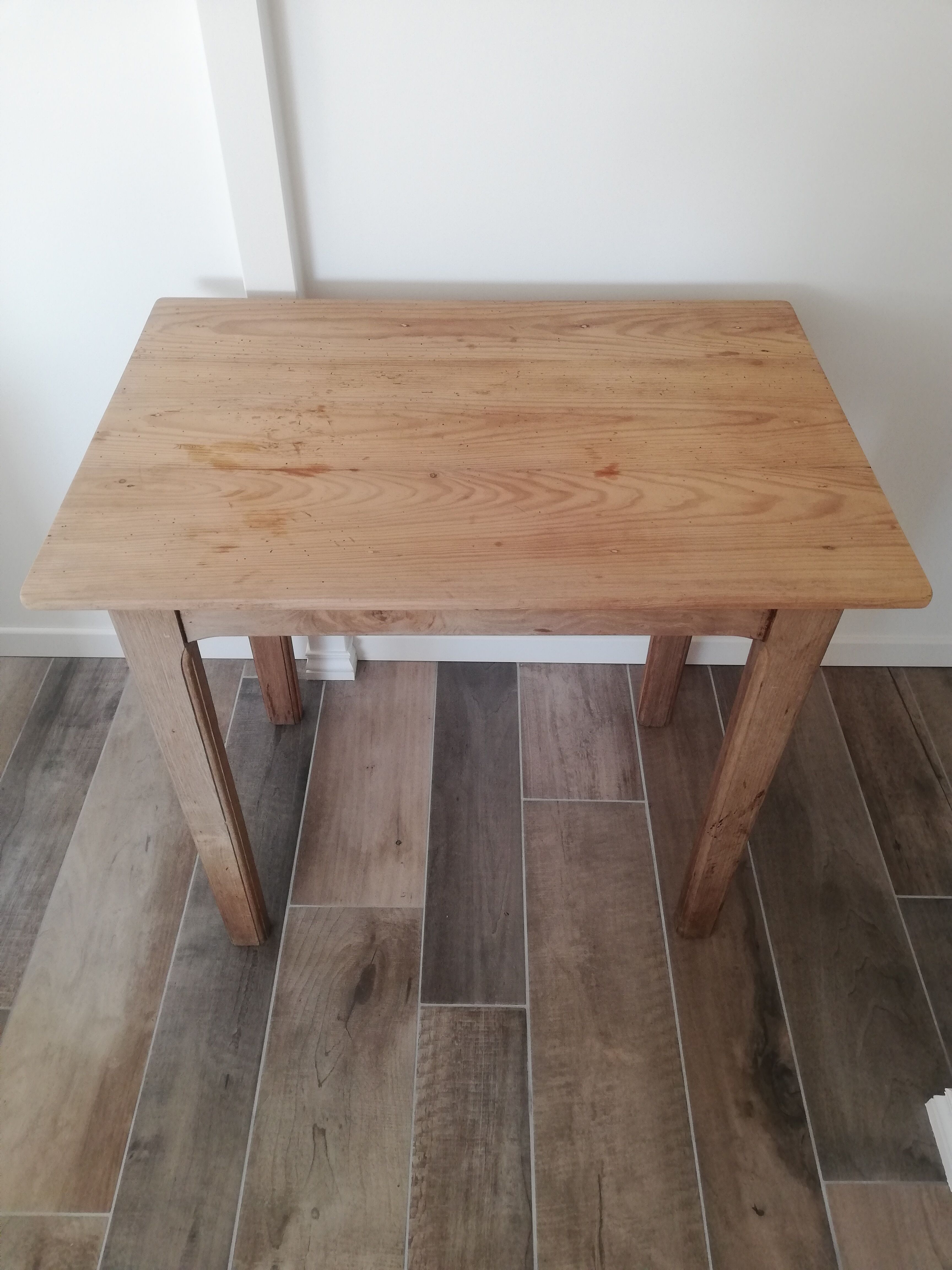 Farmhouse table