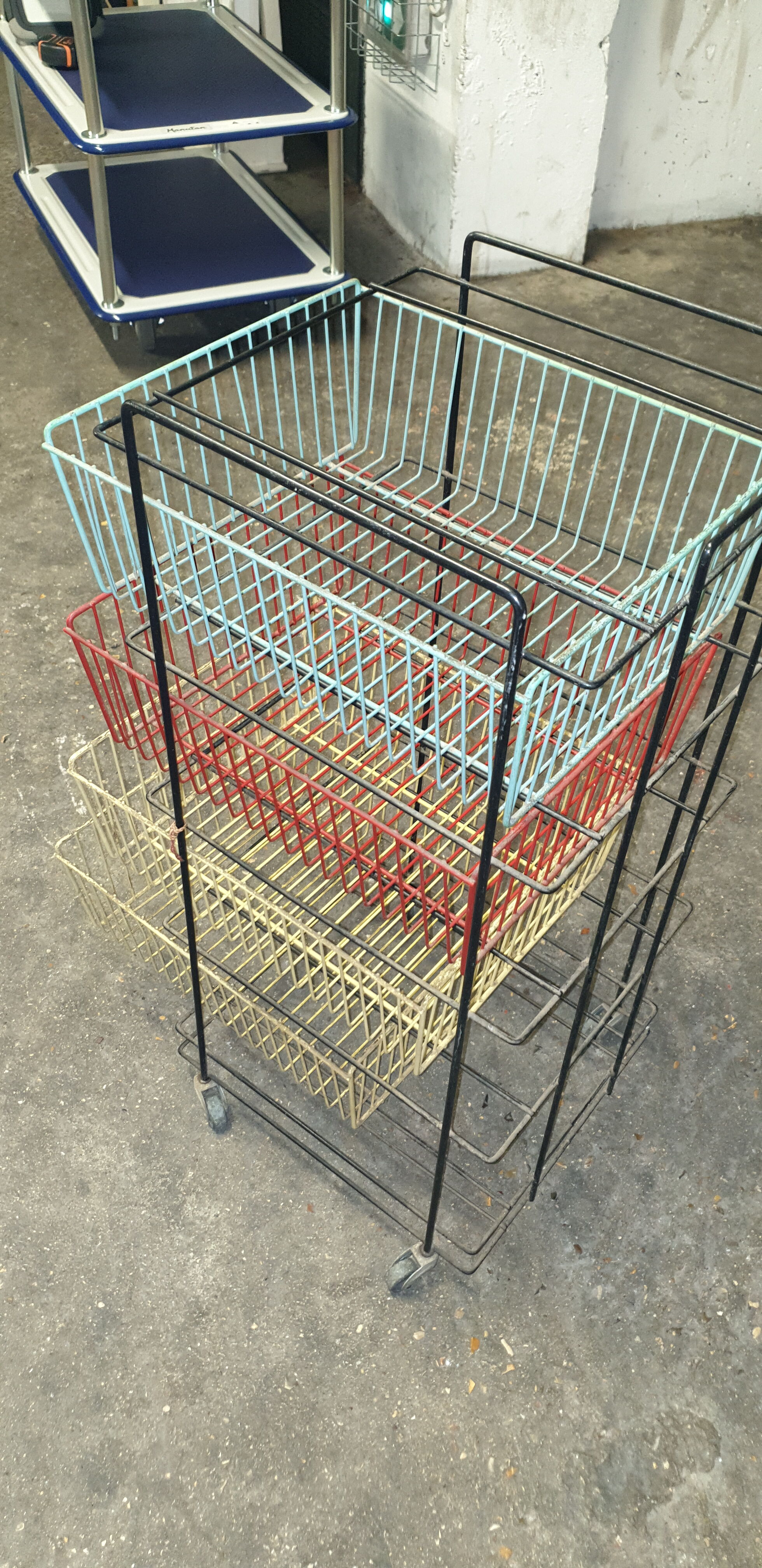 Mobile trolley with sliding baskets from the sixties