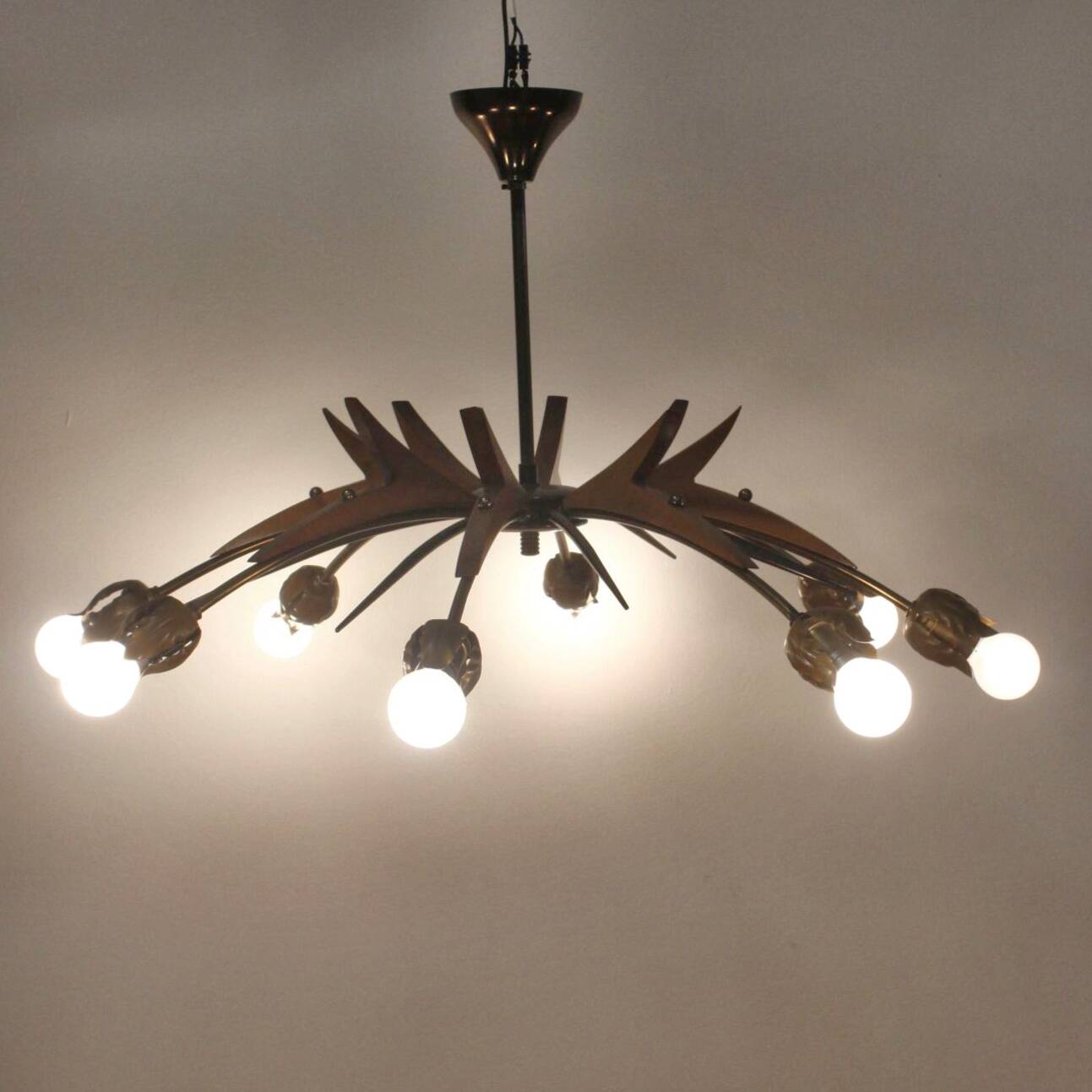 Sputnik chandelier 8 lights copper, teak & brass, Italy 1960s