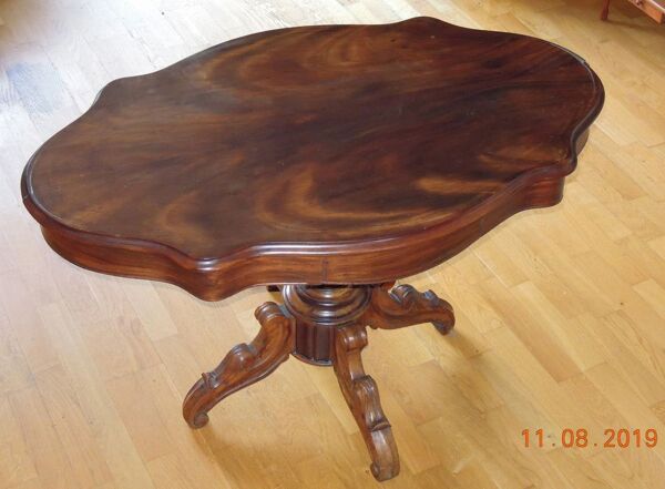 Table violon de style Napoléon lll à plateau chantourné