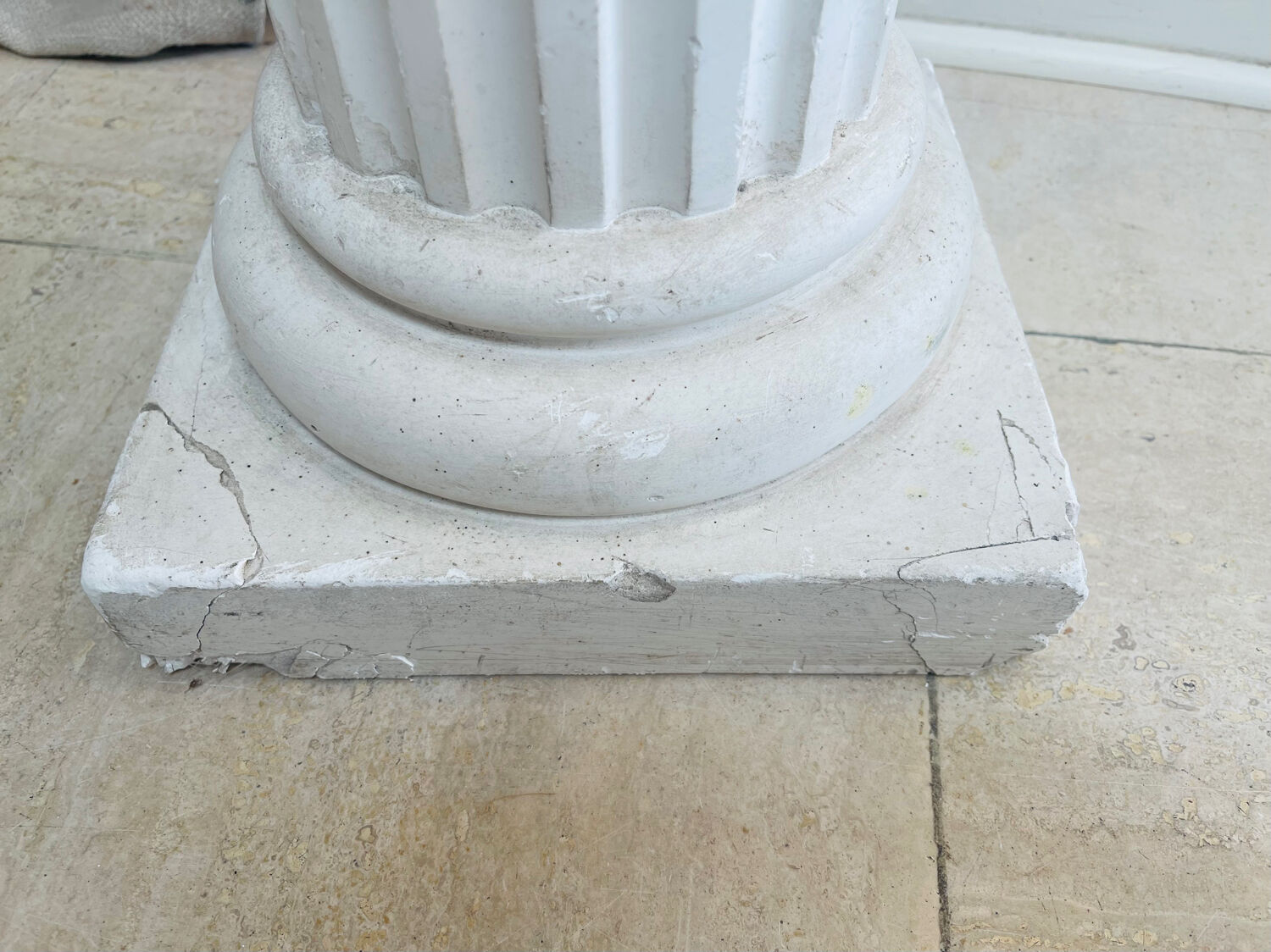 Plaster column with capital – 1970