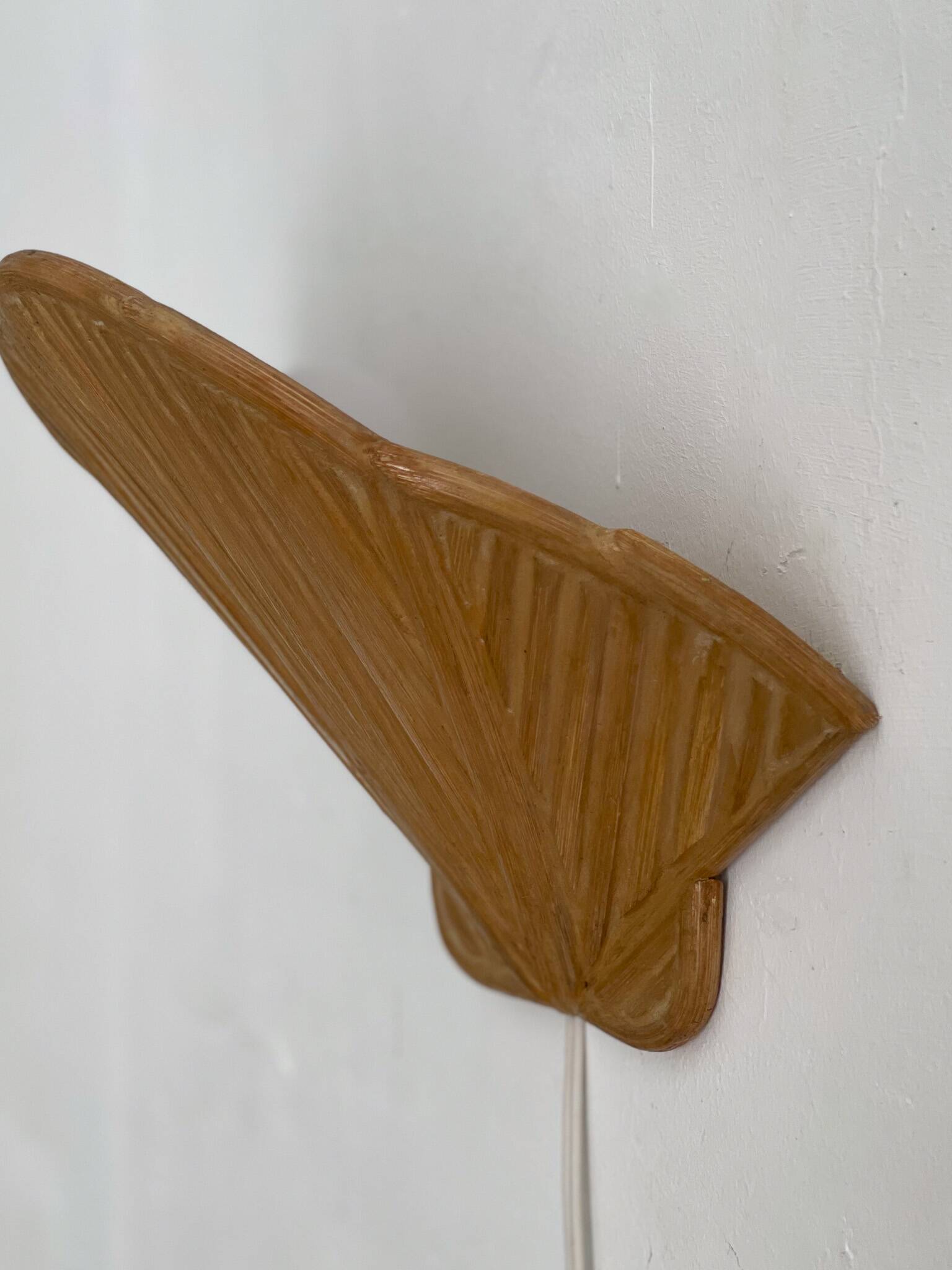 Lampe murale moderne du milieu du siècle Clam Shell Pencil Reed