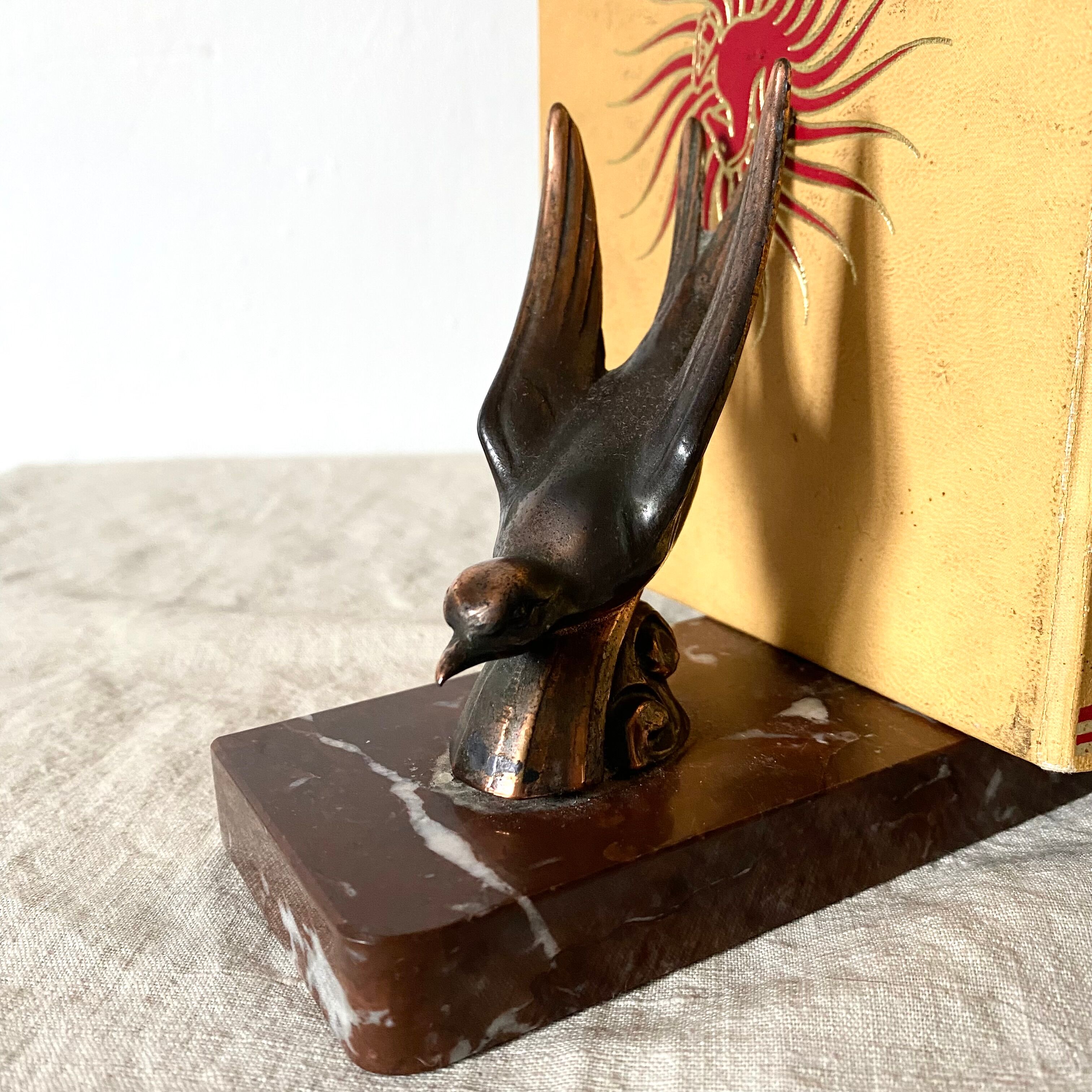 Greenhouse books marble and regulates birds