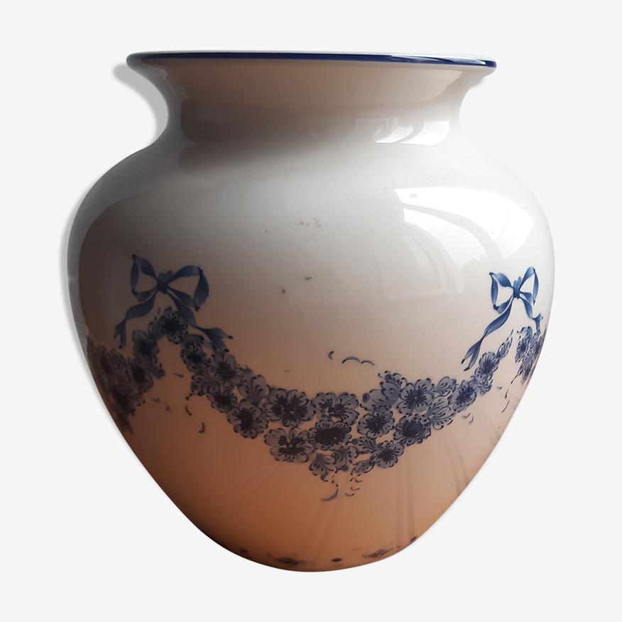 Vase with flowers and decoration struck, blue from the Blue Garland  collection. | Selency
