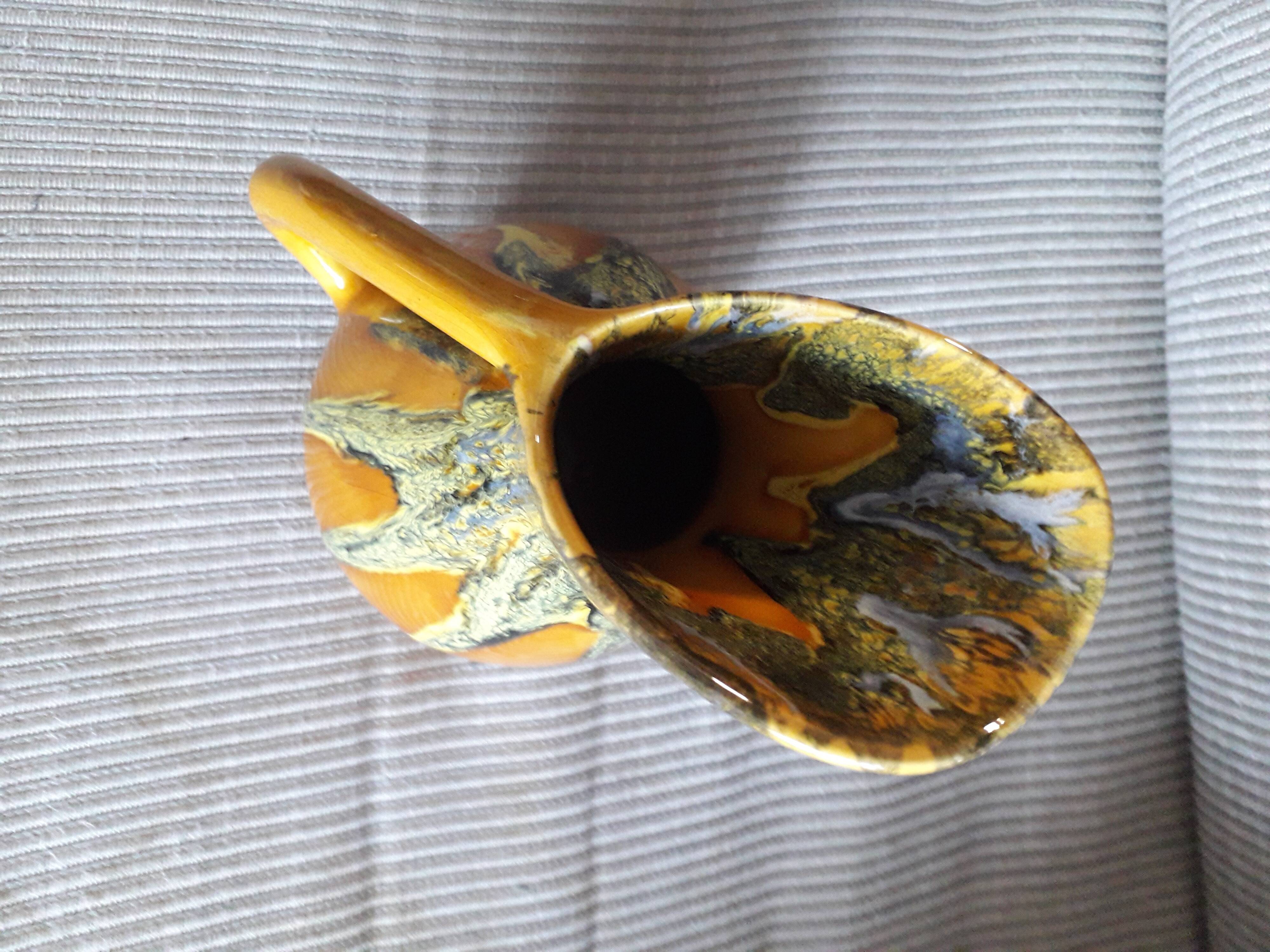 Tripod vase in Vallauris ceramic