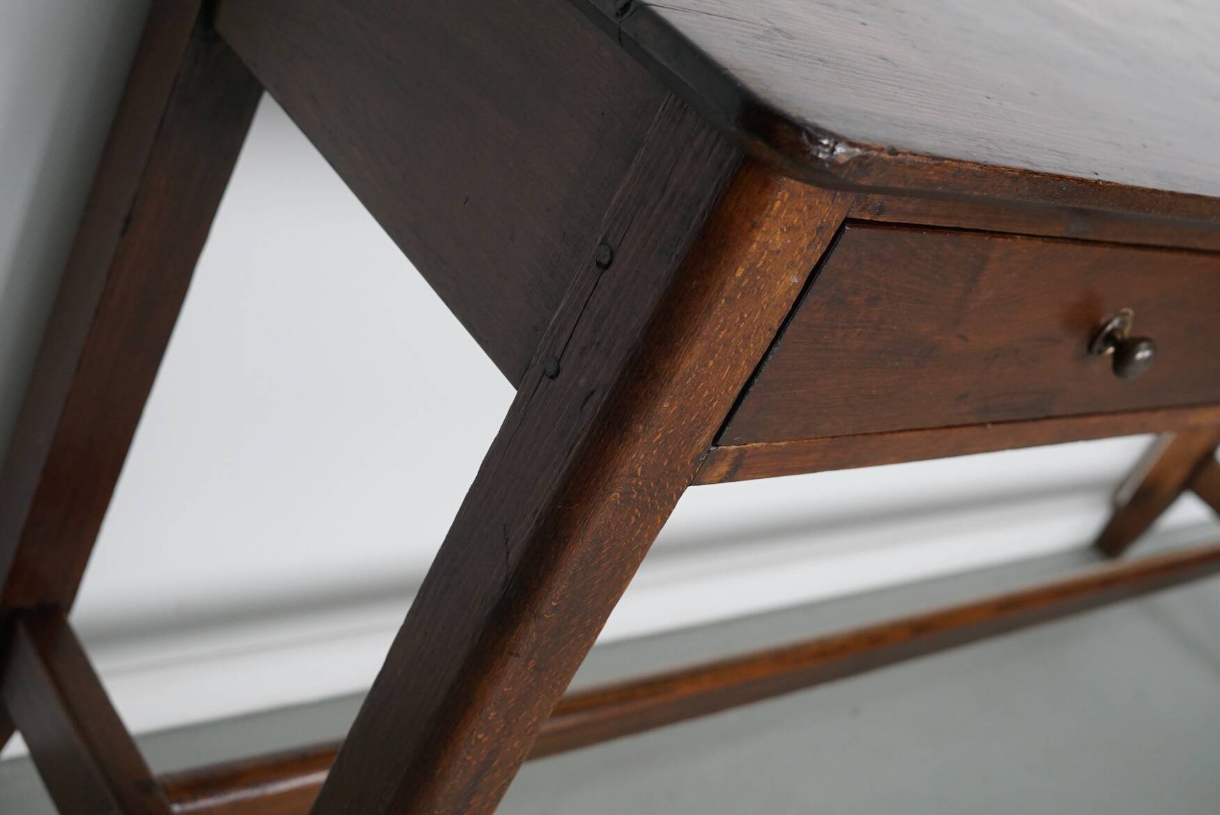 Antique French Rustic Farmhouse Elm Side Table, Early 20th Century