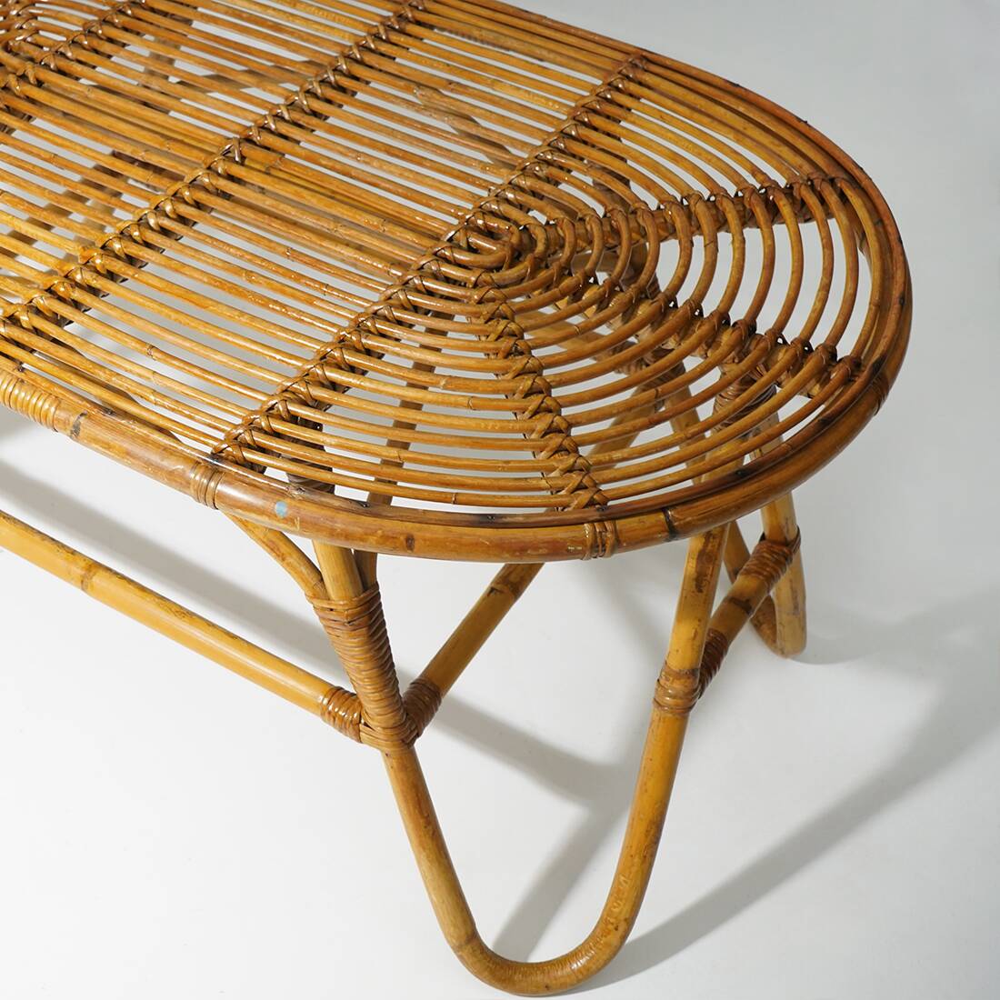Table basse ovale en osier, années 1950