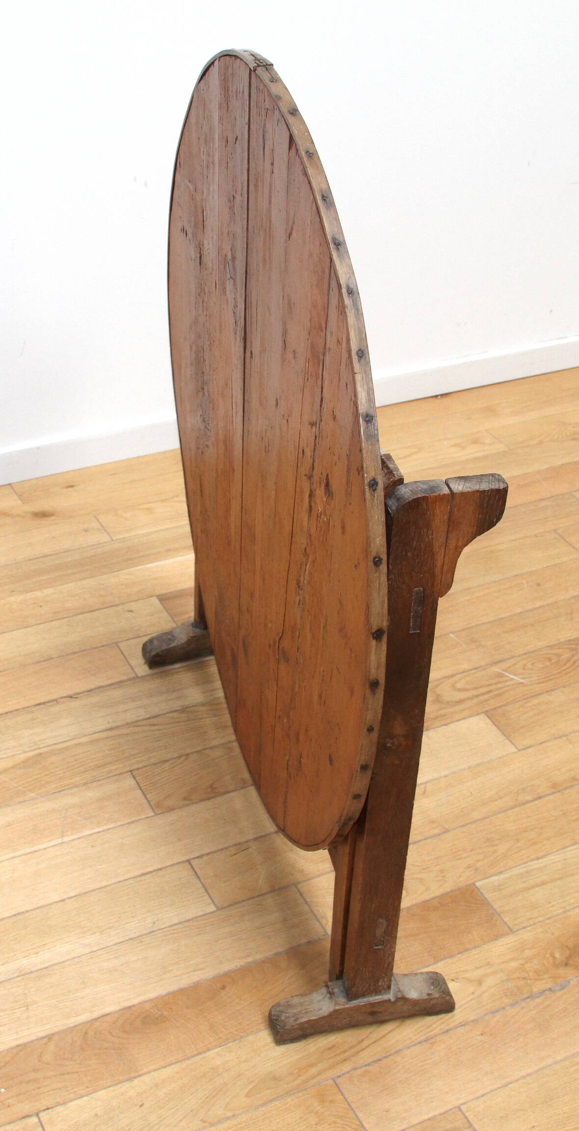 19th century winegrower's table