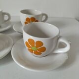 Set of 4 seventies-style cups and saucers