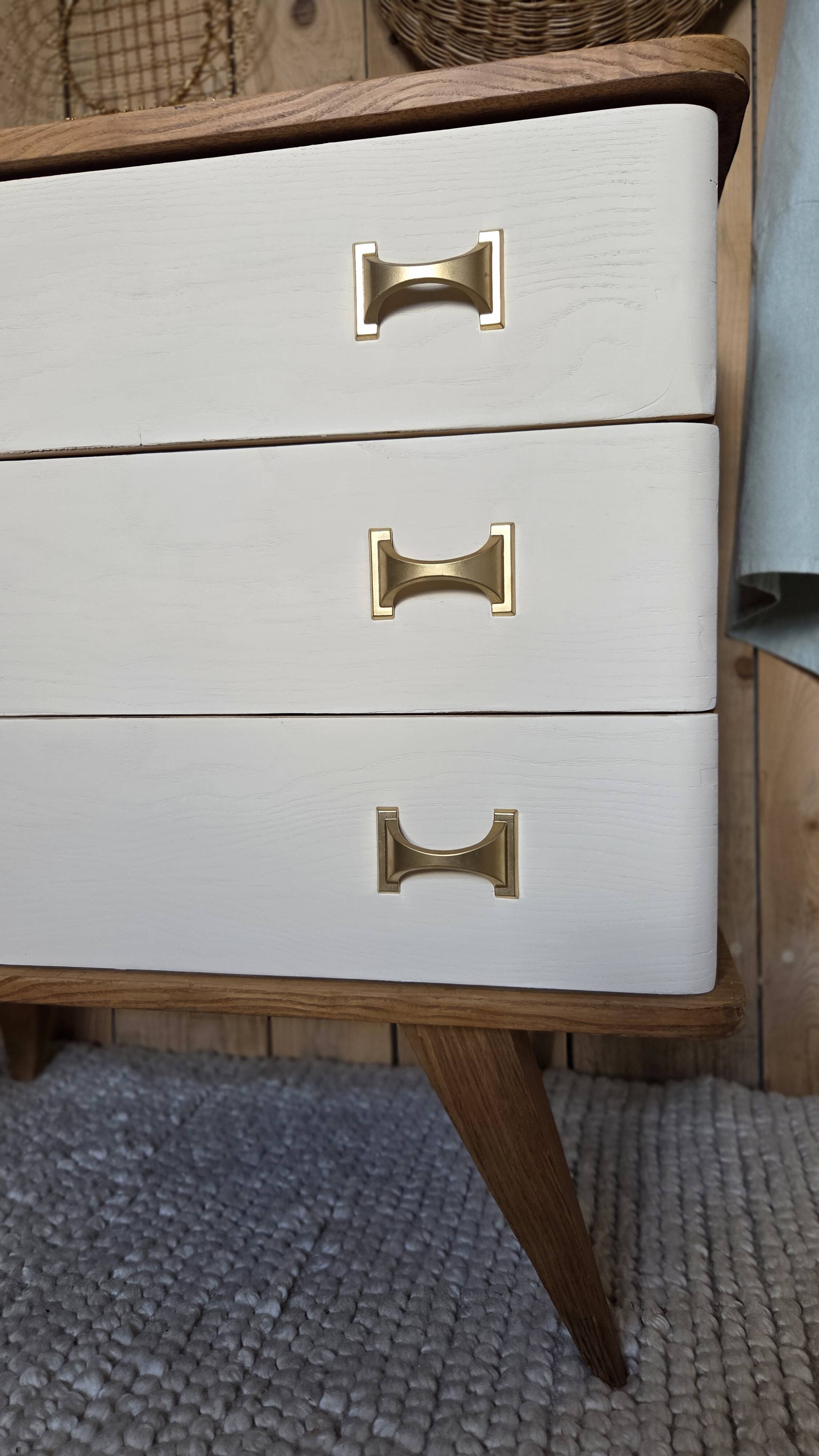Commode vintage pieds compas renove