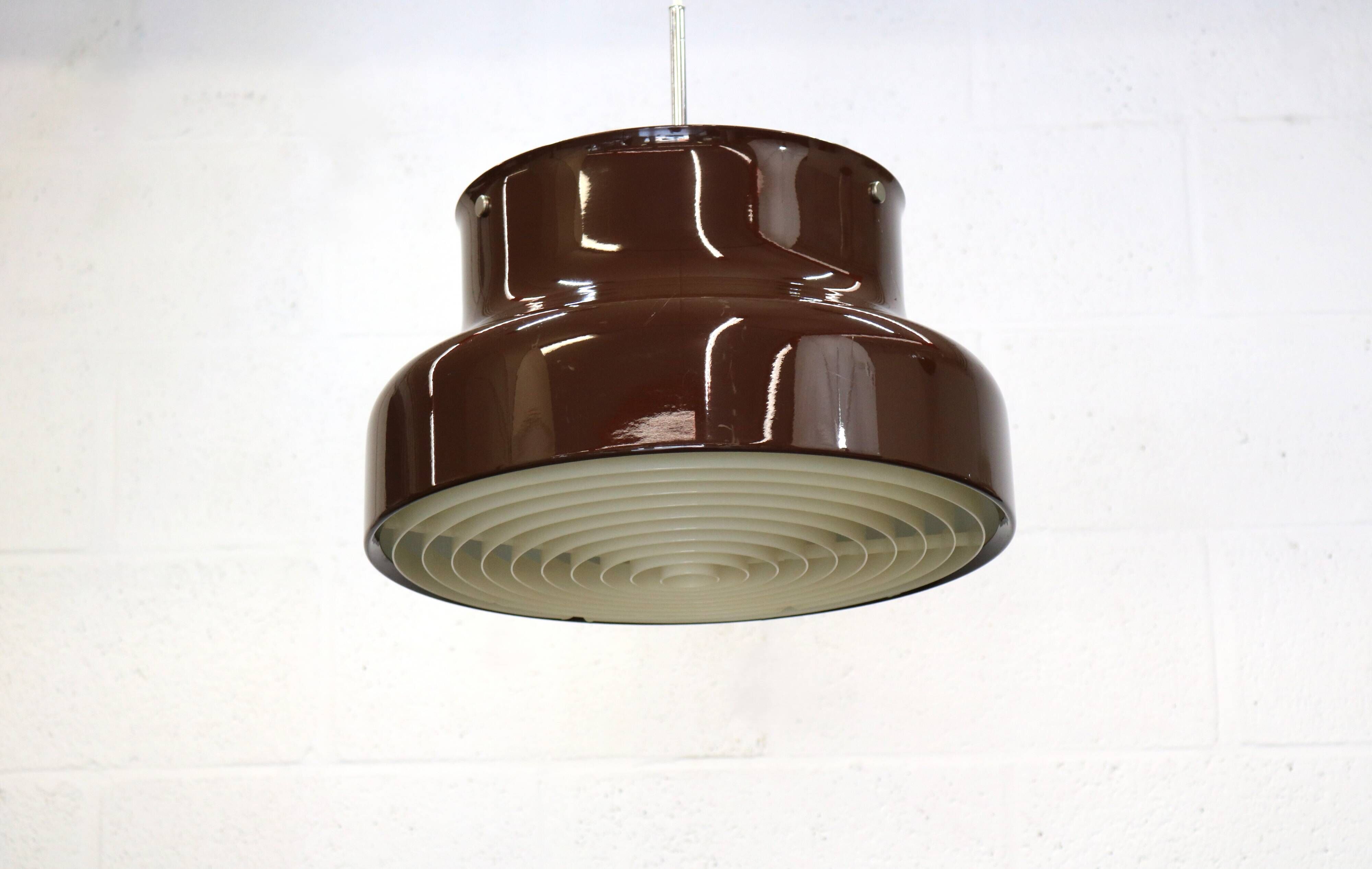 Suspension Bumling marron chocolat par Ateljé Lyktan conçue par Anders Pherson