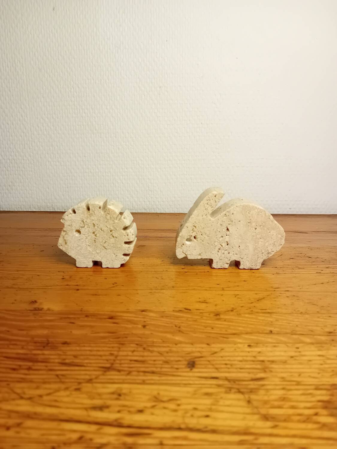 Fratelli Manelli 1970 travertine figurines