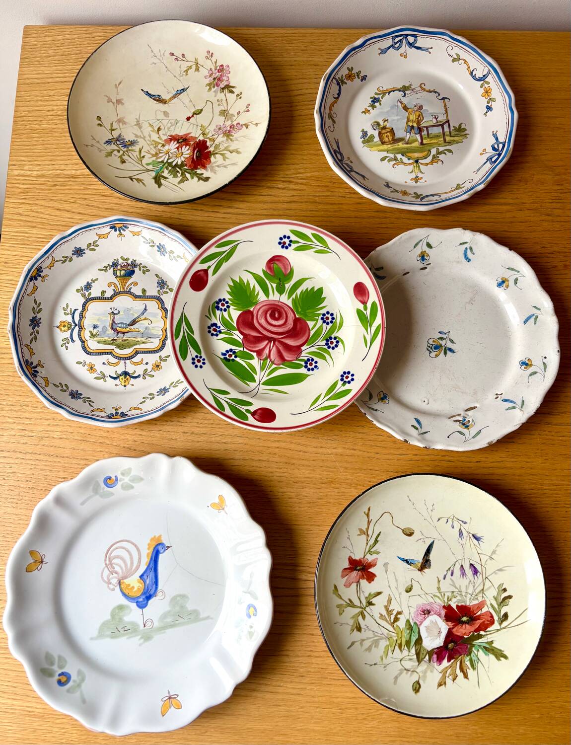 Set of 7 assorted plates