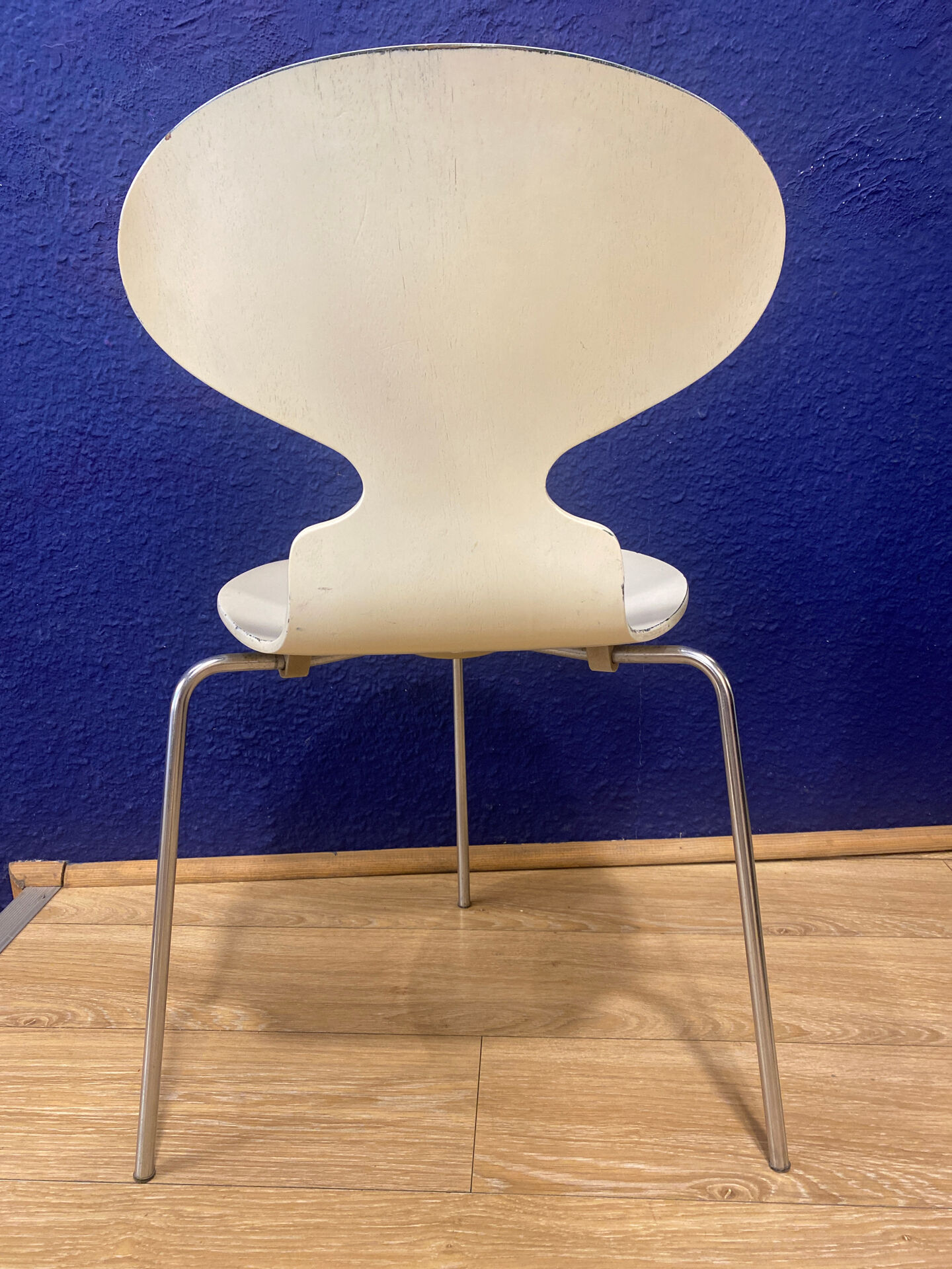5 Ant chair by Arne Jacobsen