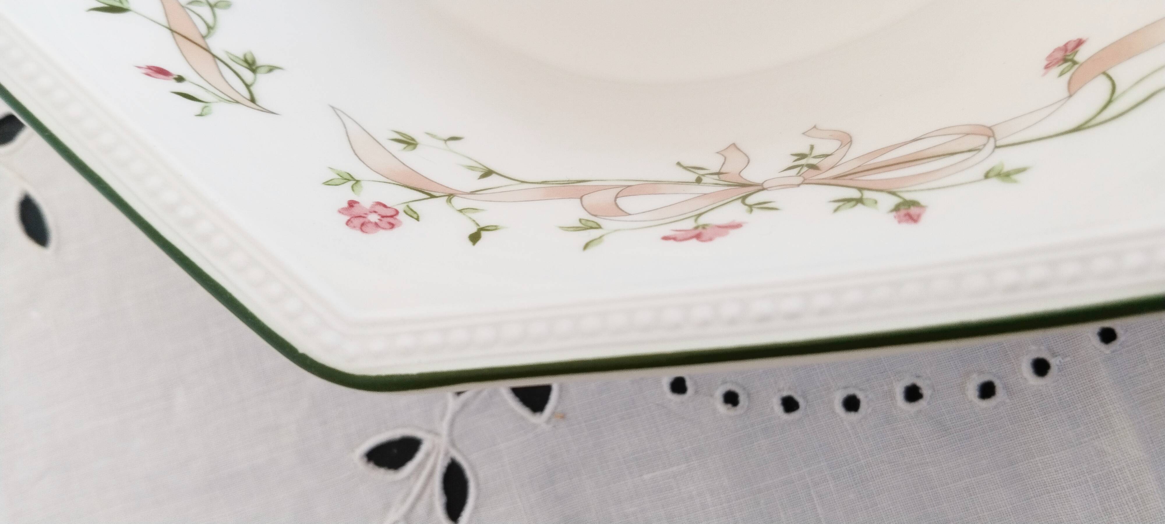 Johnson Brothers Eternal Beau salad bowl - Johnson bros - Made in England