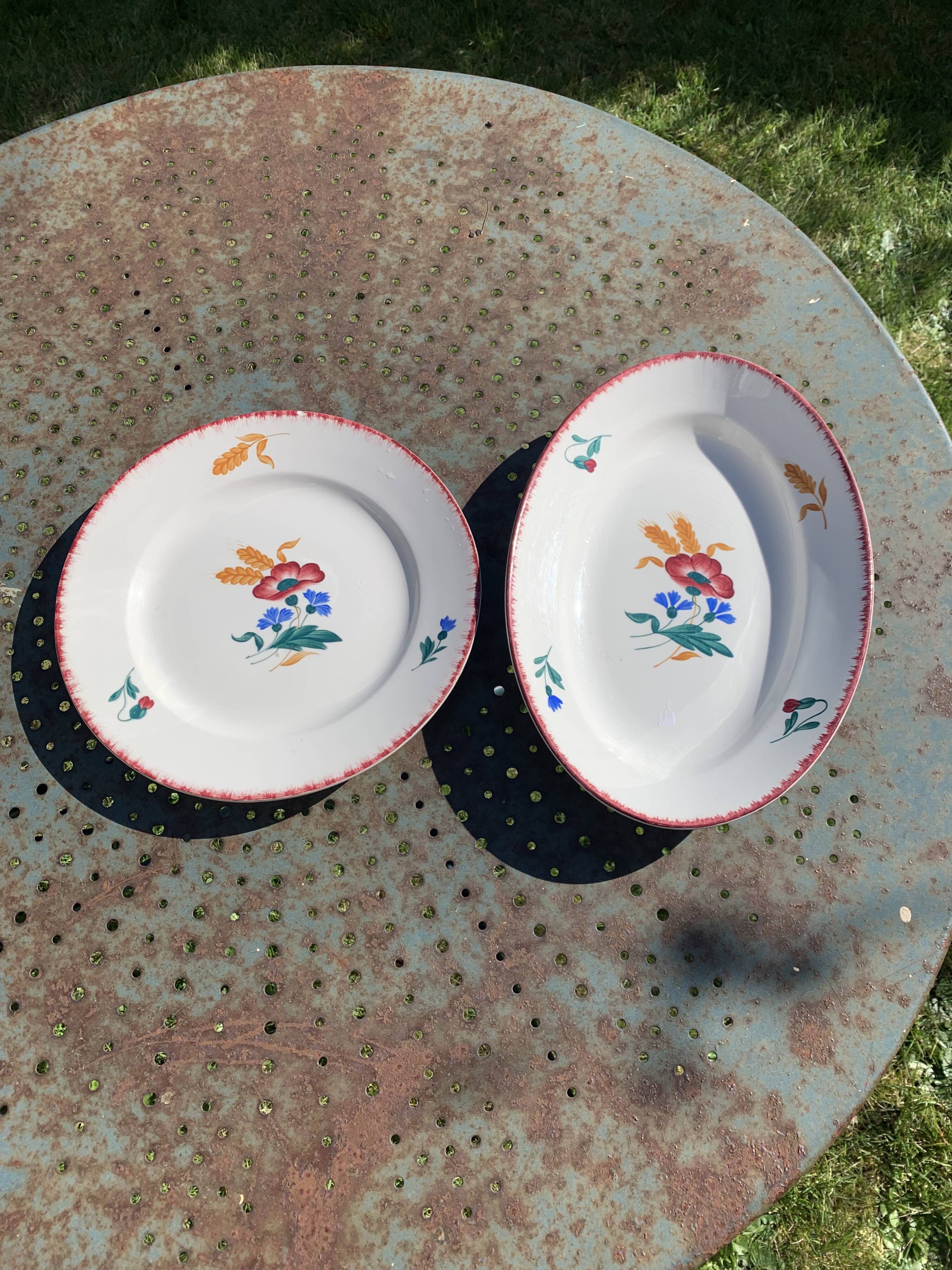 Set of two dishes, one with cakes and a hand-painted serving dish mill of wolves hamage Ceres