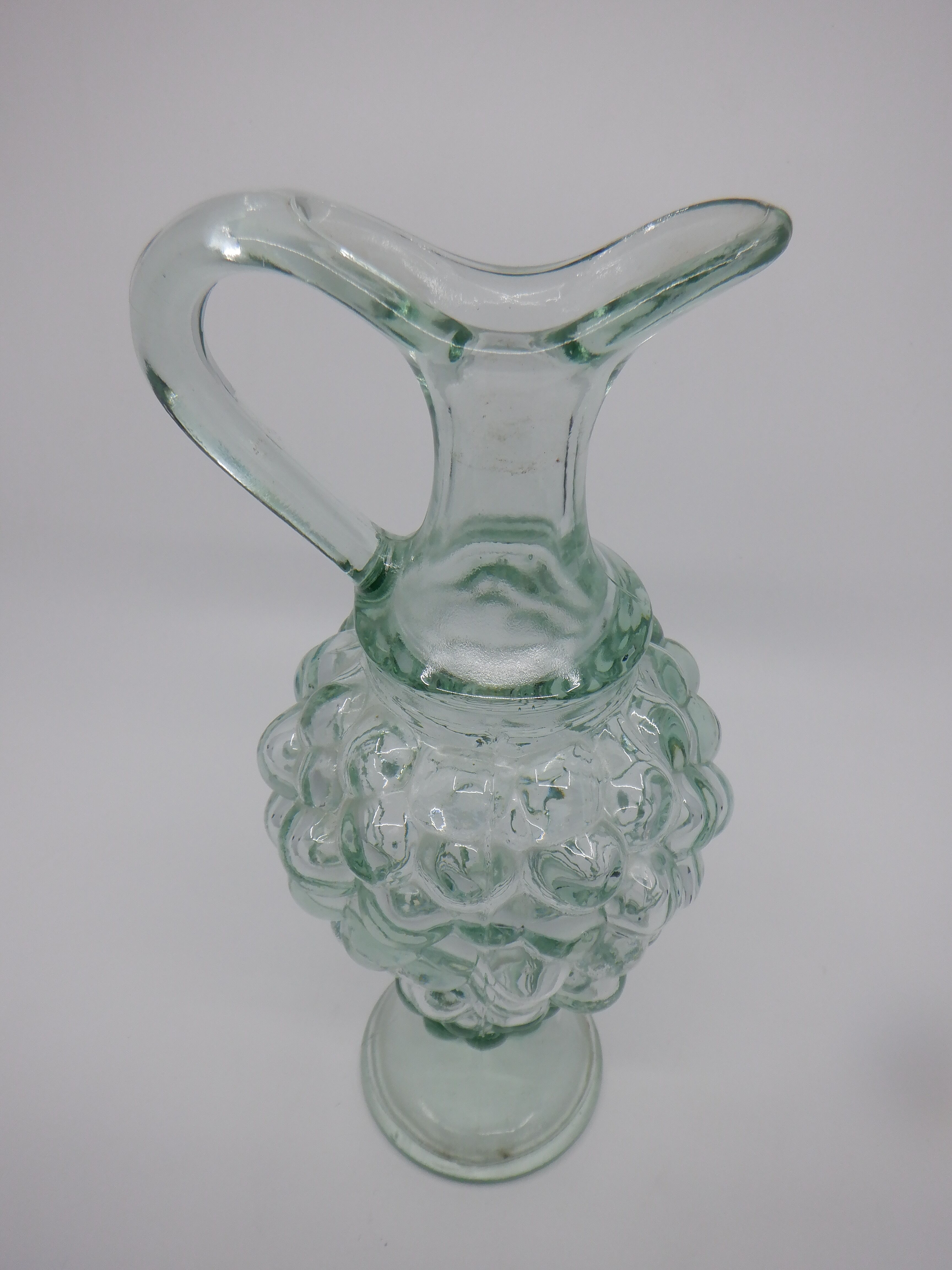 Grape cluster carafe