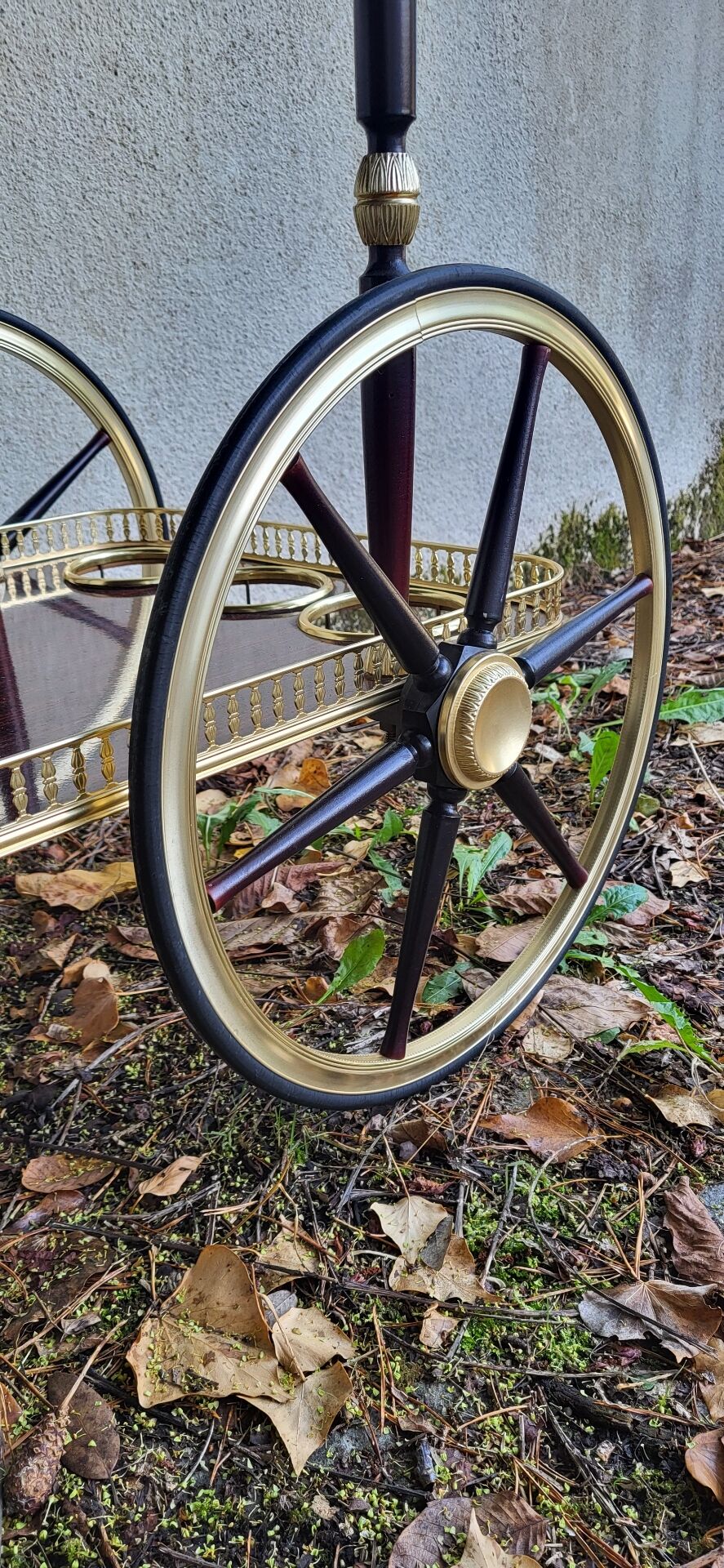 Rolling service trolley