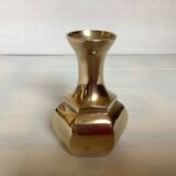 Petit vase en laiton