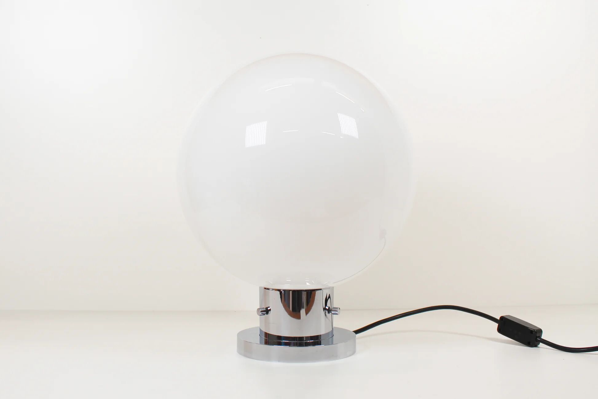 Table lamp in opaline glass by Glashutte Limburg