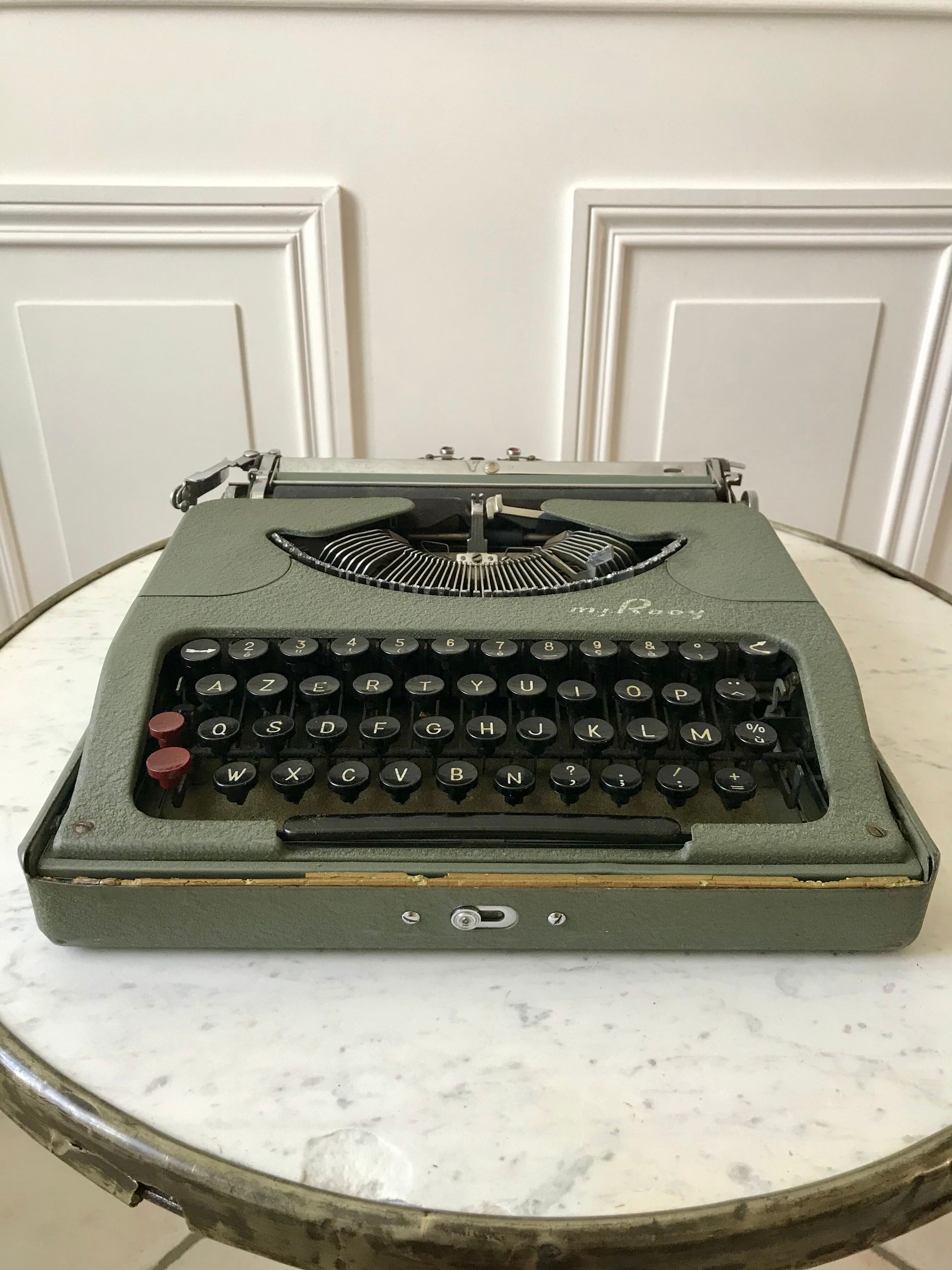 flat typewriter gray green My Rooy 50s-60s