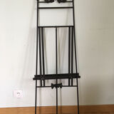 Easel