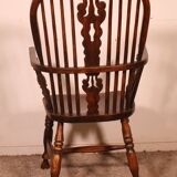 Windsor armchair in ash and elm from the early 19th century