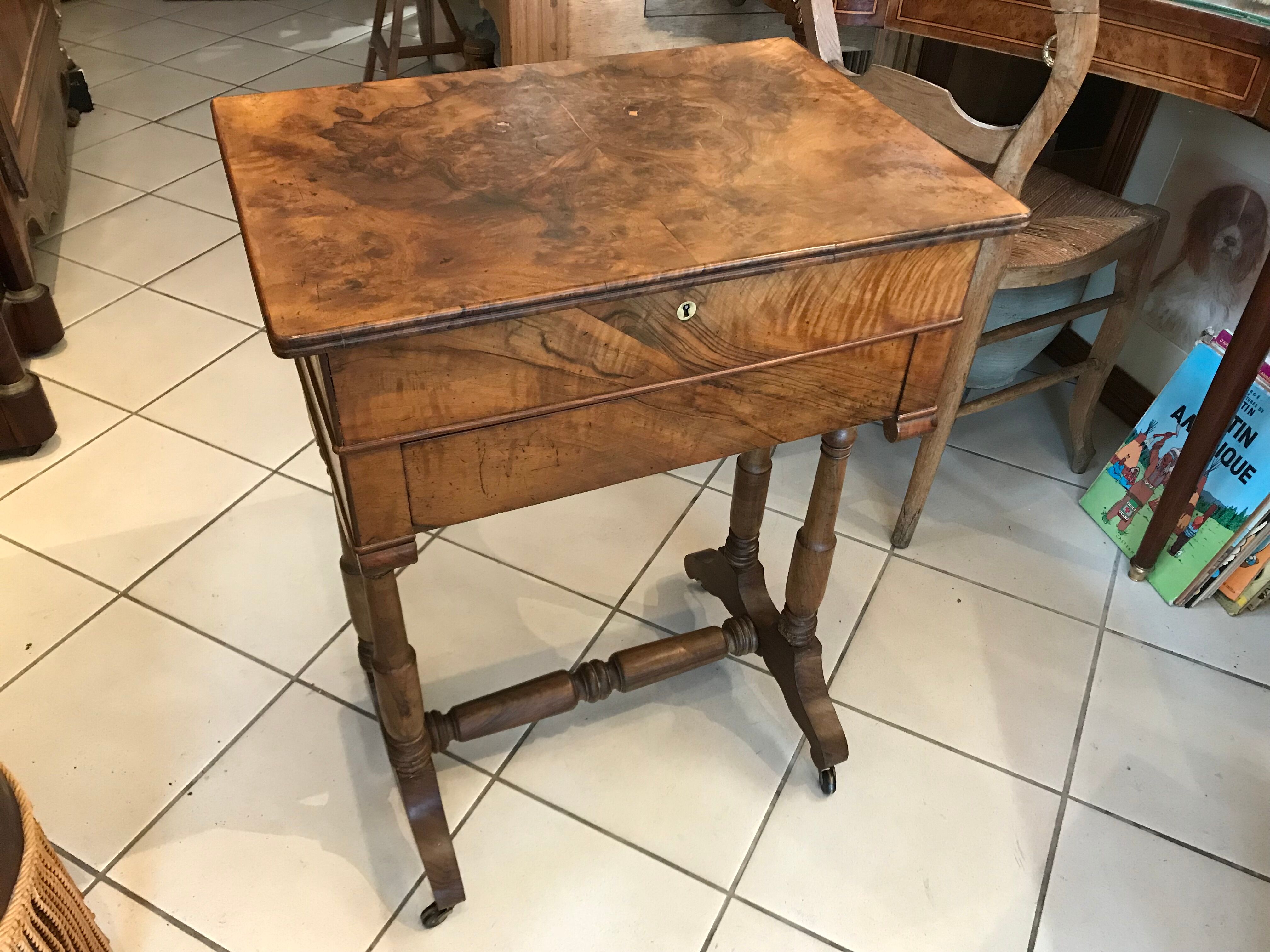 Worker Napoleon III Magnifier Elm